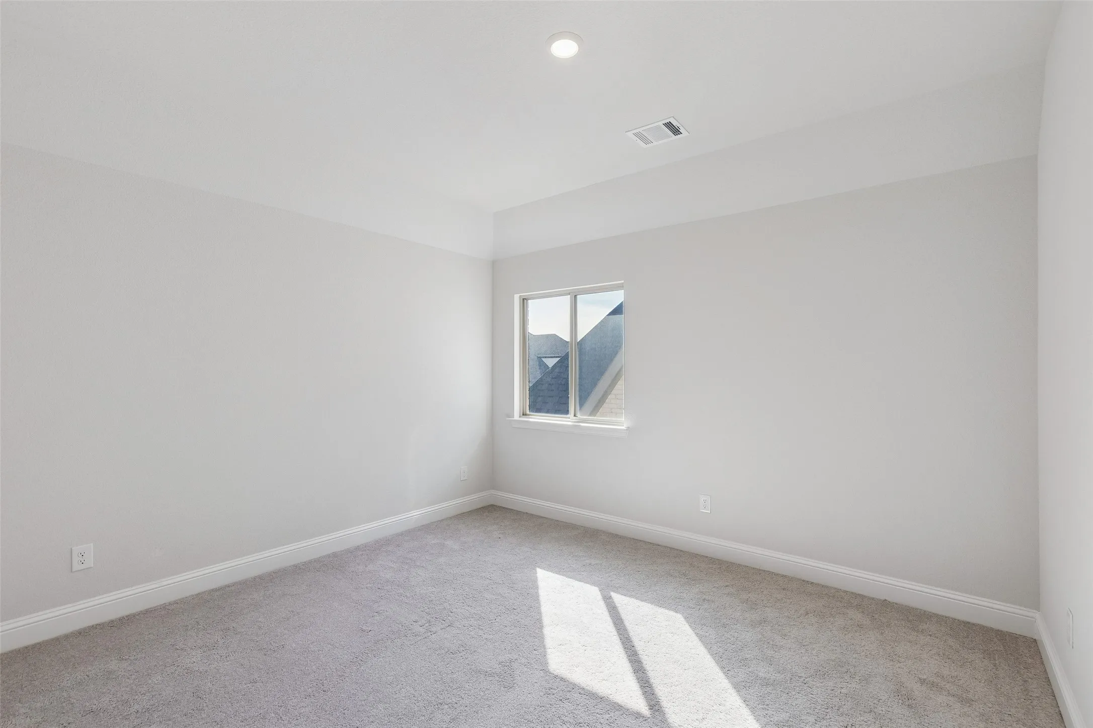 Single Family Residence For Sale in Denton County , 1502 20th Street, Northlake, Texas 76226, 5 Bedroom, 5 Bathroom, 2 Garage spaces, 3,740 Sqft, built in 2023, mls#21304650, Real Estate Agent in Northlake, Homes For Sale in Denton county, Homes For Sale in Northlake, Realtor in Northlake Texas, Real Estate Brokerage Independent Realty Texas, Luminita Cordes Realtor