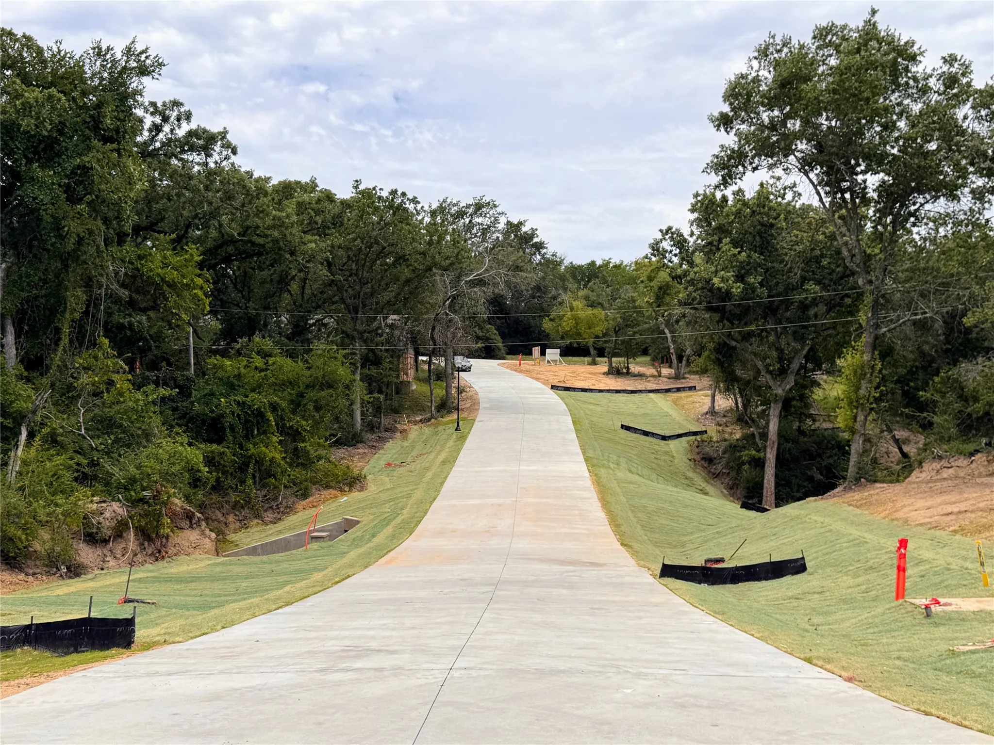 Unimproved Land For Sale in Tarrant County , Lot 5 TBD Pardise Cove Road E, Lakeside, Texas 76108, 0, 0, Garage spaces, 0 Sqft, built in 0, Price $175,000, mls#21304746, Real Estate Agent in Lakeside, Homes For Sale in Tarrant county, Homes For Sale in Lakeside, Realtor in Lakeside Texas, Real Estate Brokerage Independent Realty Texas, Luminita Cordes Realtor