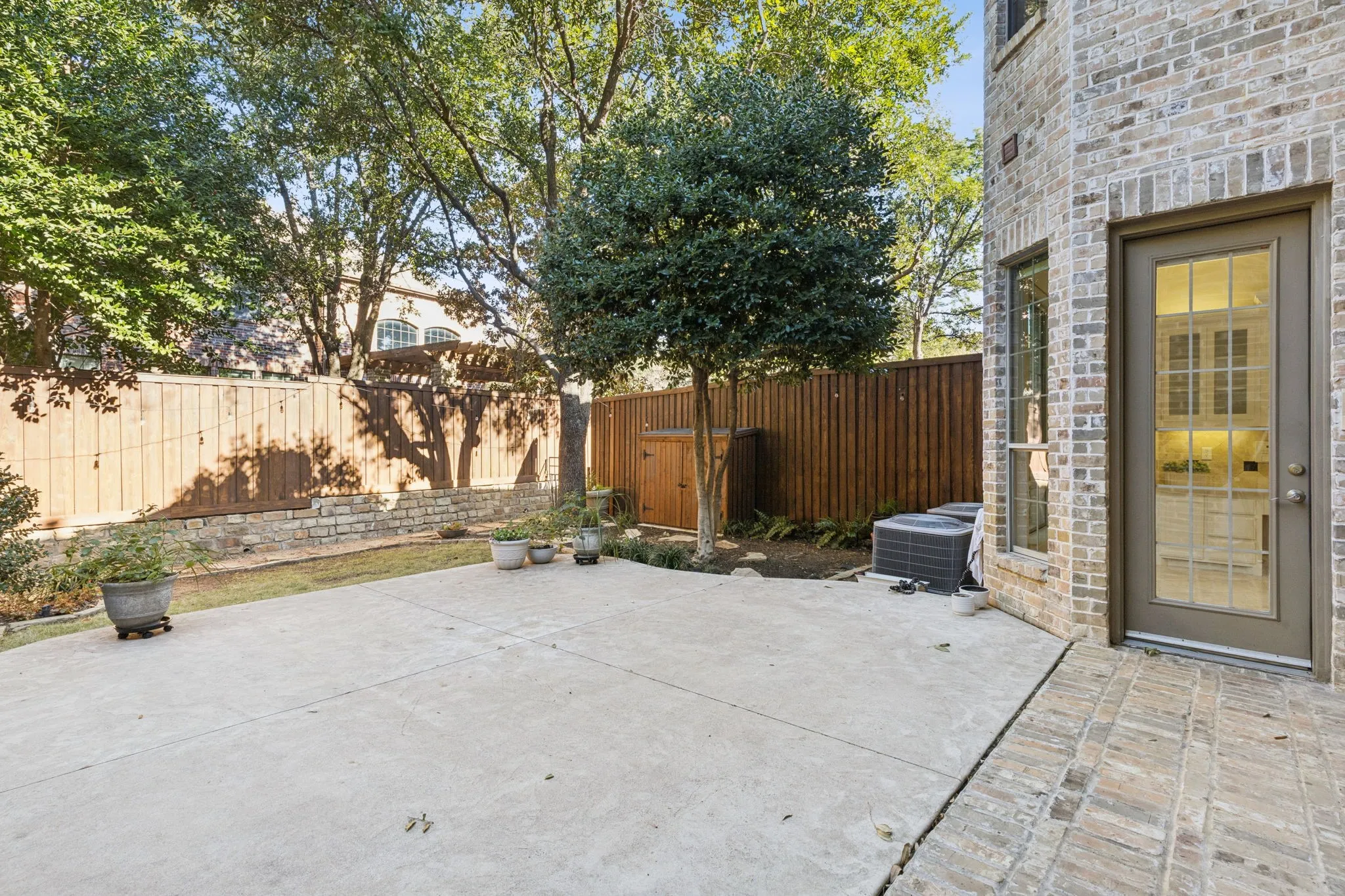 Townhouse For Sale in Collin County , 5452 Balmoral Drive, Frisco, Texas 75034, 3 Bedrooms, 3 Bathrooms, 2 Garage spaces, 2,238 Sqft, built in 2001, Price $600,000, mls#21304691, Real Estate Agent in Frisco, Homes For Sale in Collin county, Homes For Sale in Frisco, Realtor in Frisco Texas, Real Estate Brokerage Independent Realty Texas, Luminita Cordes Realtor