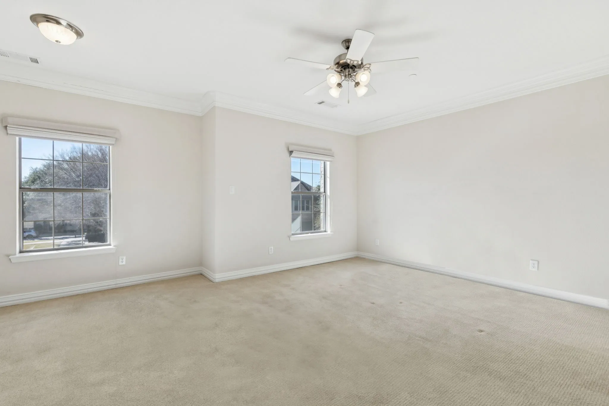Townhouse For Sale in Collin County , 5452 Balmoral Drive, Frisco, Texas 75034, 3 Bedrooms, 3 Bathrooms, 2 Garage spaces, 2,238 Sqft, built in 2001, Price $600,000, mls#21304691, Real Estate Agent in Frisco, Homes For Sale in Collin county, Homes For Sale in Frisco, Realtor in Frisco Texas, Real Estate Brokerage Independent Realty Texas, Luminita Cordes Realtor
