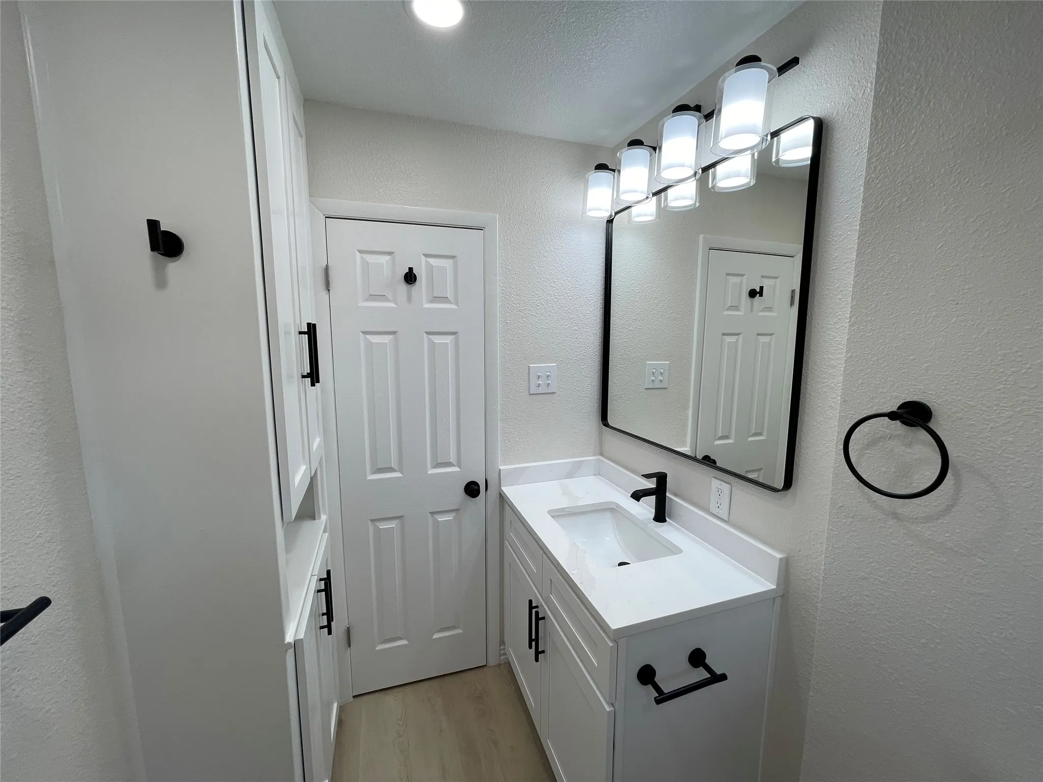 Single Family Residence For Rent in Dallas County , 305 Jenny Kay Lane, Irving, Texas 75060, 4 Bedrooms, 2 Bathrooms, Garage spaces, 1,169 Sqft, built in 1959, Price $2,450, mls#21304791, Real Estate Agent in Irving, Homes For Rent in Dallas county, Homes For Rent in Irving, Realtor in Irving Texas, Real Estate Brokerage Independent Realty Texas, Luminita Cordes Realtor