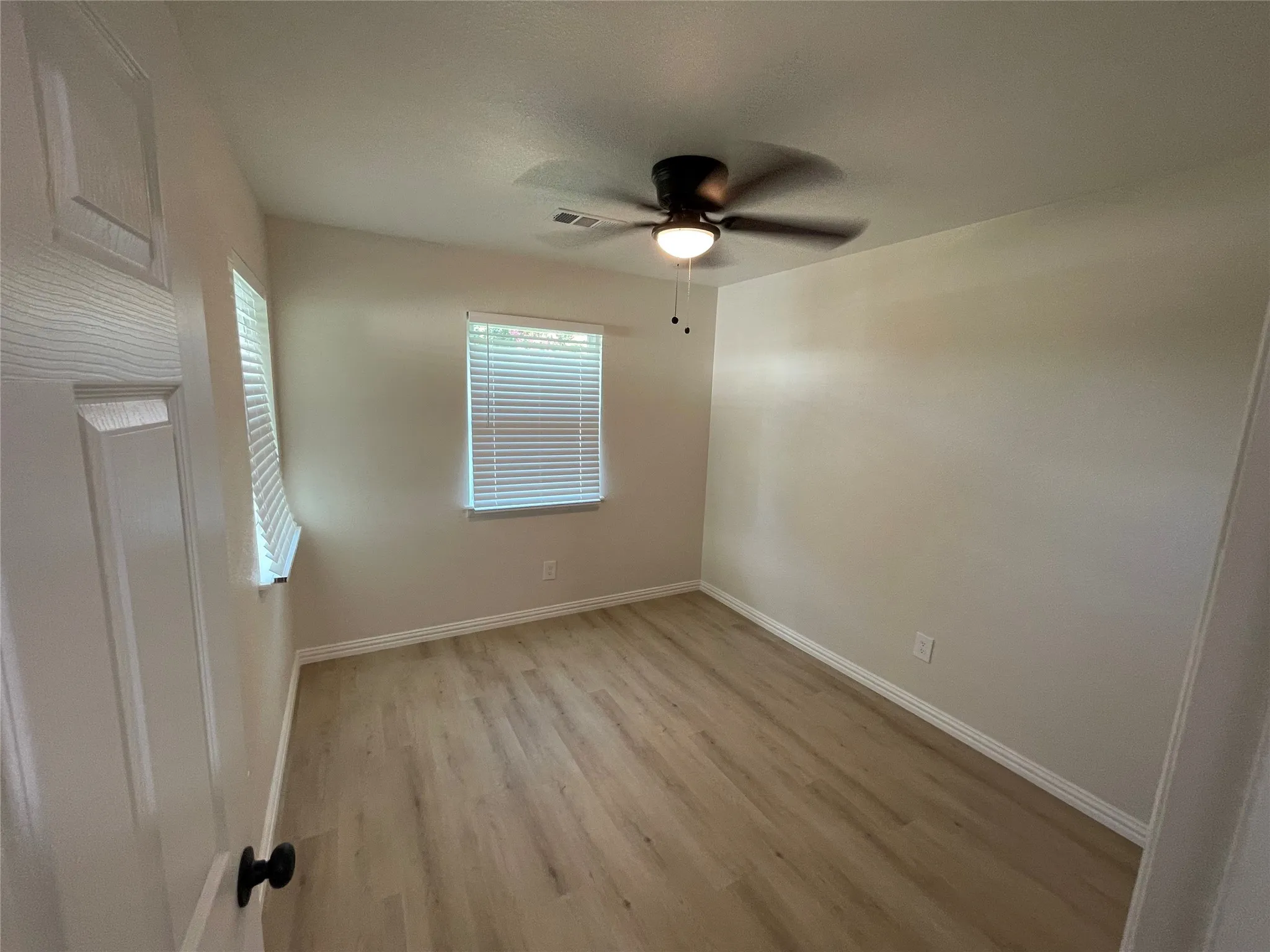 Single Family Residence For Rent in Dallas County , 305 Jenny Kay Lane, Irving, Texas 75060, 4 Bedrooms, 2 Bathrooms, Garage spaces, 1,169 Sqft, built in 1959, Price $2,450, mls#21304791, Real Estate Agent in Irving, Homes For Rent in Dallas county, Homes For Rent in Irving, Realtor in Irving Texas, Real Estate Brokerage Independent Realty Texas, Luminita Cordes Realtor