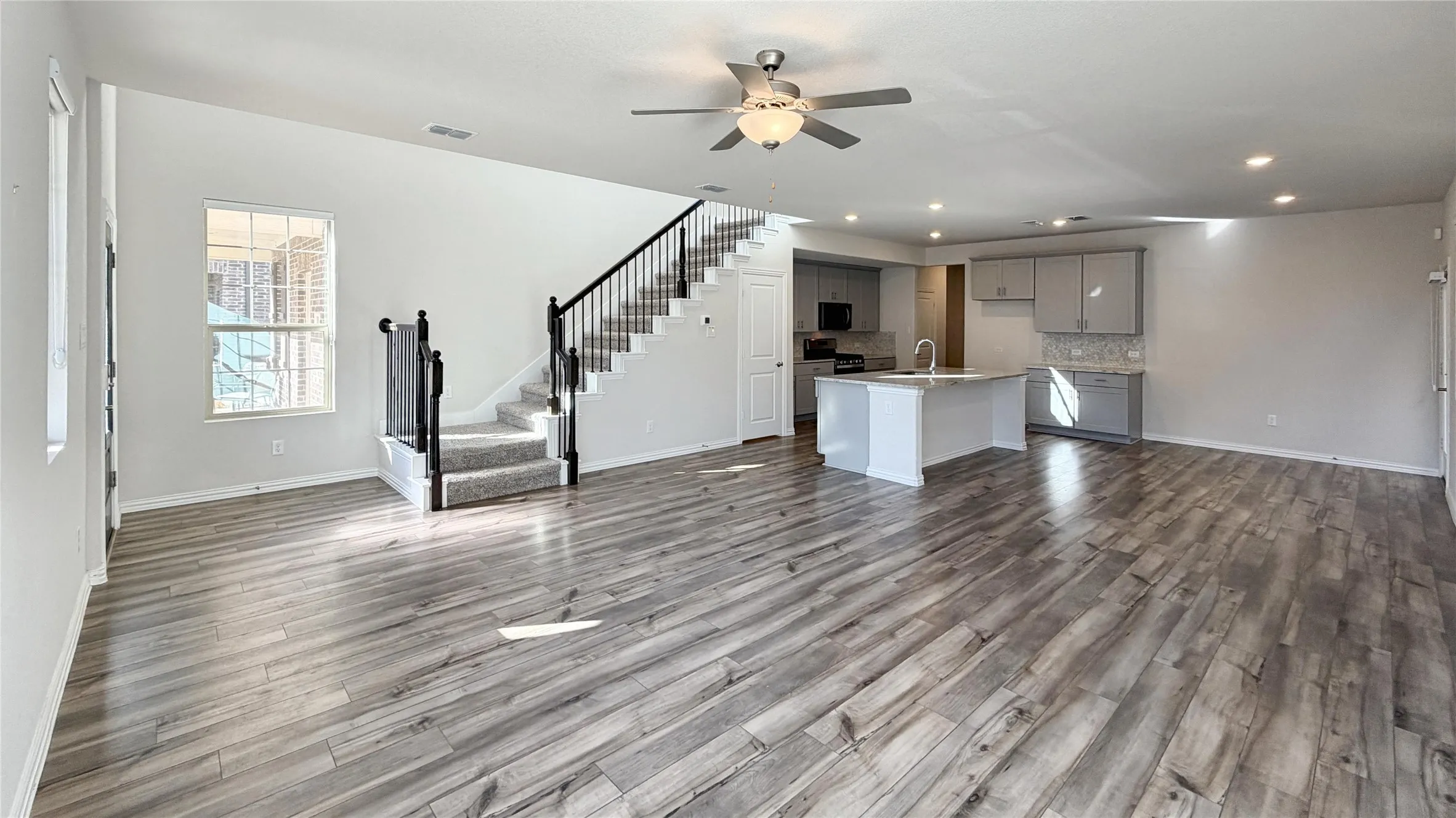 Single Family Residence For Rent in Denton County , 2653 Acadia Drive, Corinth, Texas 76210, 4 Bedroom, 3 Bathroom, 2 Garage spaces, 2,464 Sqft, built in 2023, mls#21304556, Real Estate Agent in Corinth, Homes For Rent in Denton county, Homes For Rent in Corinth, Realtor in Corinth Texas, Real Estate Brokerage Independent Realty Texas, Luminita Cordes Realtor