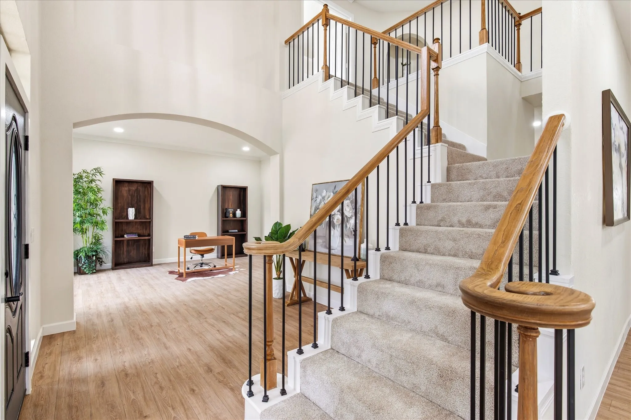 Single Family Residence For Sale in Denton County , 634 Meadowcrest Drive, Highland Village, Texas 75077, 4 Bedroom, 3 Bathroom, 2 Garage spaces, 3,146 Sqft, built in 1990, mls#21304786, Real Estate Agent in Highland Village, Homes For Sale in Denton county, Homes For Sale in Highland Village, Realtor in Highland Village Texas, Real Estate Brokerage Independent Realty Texas, Luminita Cordes Realtor
