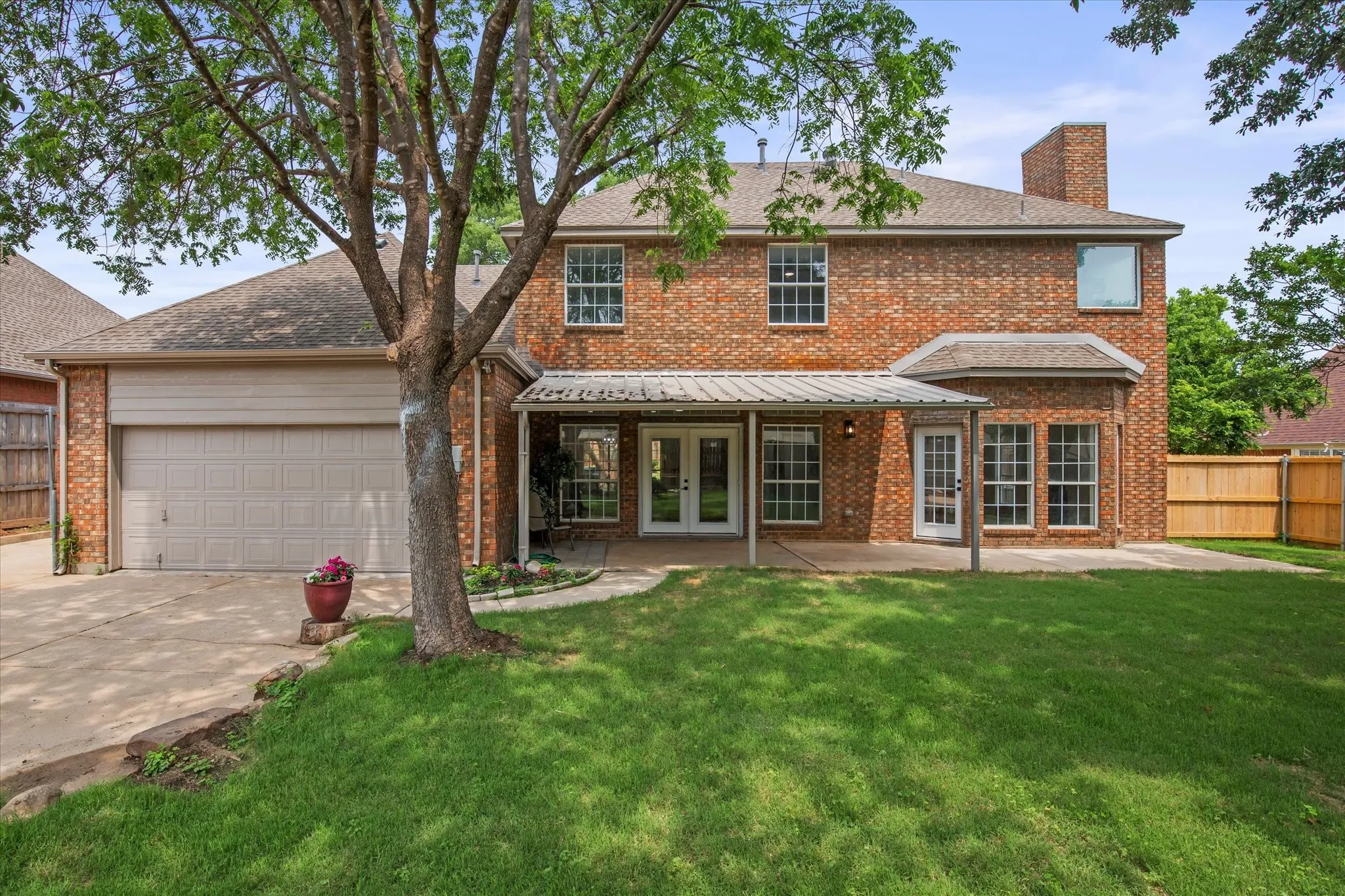 Single Family Residence For Sale in Denton County , 634 Meadowcrest Drive, Highland Village, Texas 75077, 4 Bedroom, 3 Bathroom, 2 Garage spaces, 3,146 Sqft, built in 1990, mls#21304786, Real Estate Agent in Highland Village, Homes For Sale in Denton county, Homes For Sale in Highland Village, Realtor in Highland Village Texas, Real Estate Brokerage Independent Realty Texas, Luminita Cordes Realtor