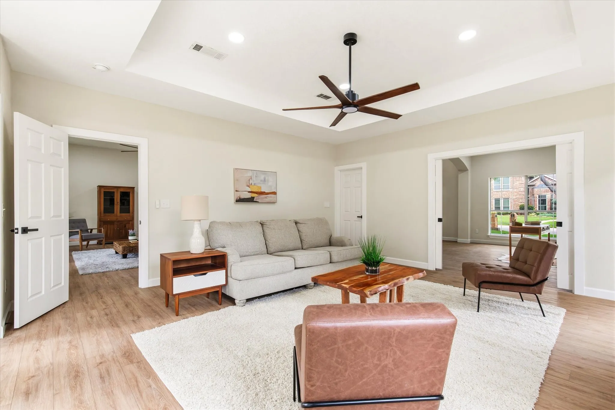 Single Family Residence For Sale in Denton County , 634 Meadowcrest Drive, Highland Village, Texas 75077, 4 Bedroom, 3 Bathroom, 2 Garage spaces, 3,146 Sqft, built in 1990, mls#21304786, Real Estate Agent in Highland Village, Homes For Sale in Denton county, Homes For Sale in Highland Village, Realtor in Highland Village Texas, Real Estate Brokerage Independent Realty Texas, Luminita Cordes Realtor