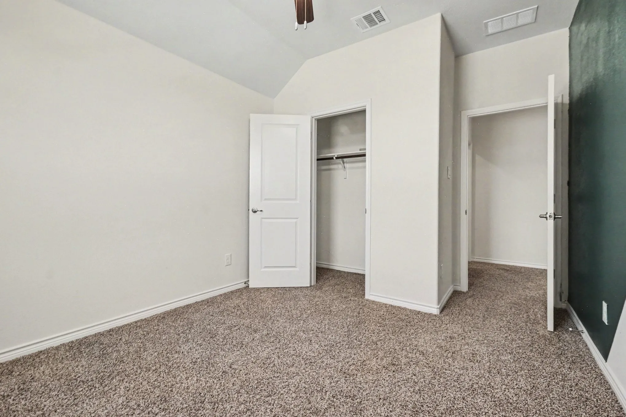 Single Family Residence For Sale in Denton County , 10600 Breezeway Drive, Aubrey, Texas 76227, 4 Bedroom, 3 Bathroom, 2 Garage spaces, 2,388 Sqft, built in 2023, mls#21303452, Real Estate Agent in Aubrey, Homes For Sale in Denton county, Homes For Sale in Aubrey, Realtor in Aubrey Texas, Real Estate Brokerage Independent Realty Texas, Luminita Cordes Realtor