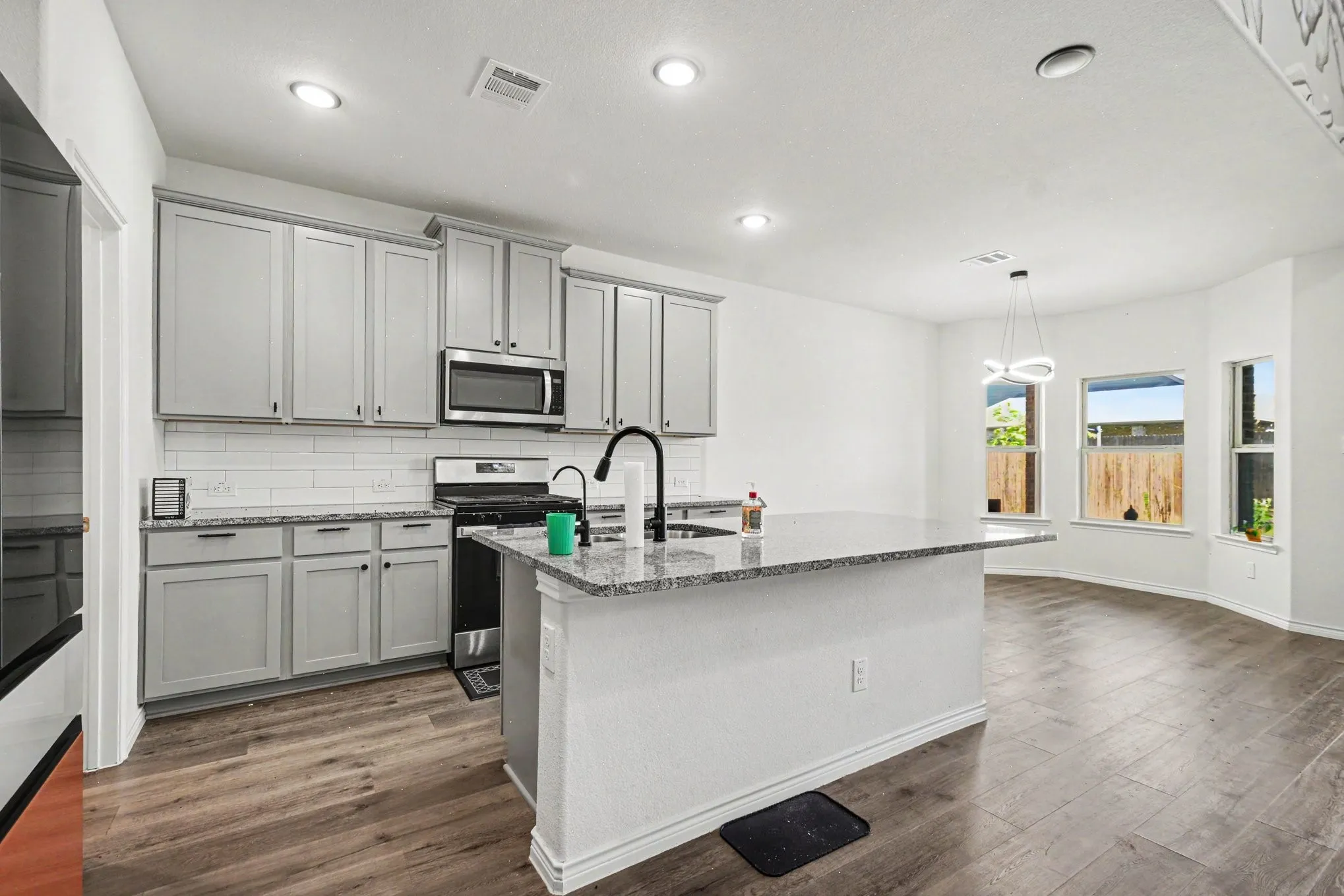 Single Family Residence For Sale in Denton County , 10600 Breezeway Drive, Aubrey, Texas 76227, 4 Bedroom, 3 Bathroom, 2 Garage spaces, 2,388 Sqft, built in 2023, mls#21303452, Real Estate Agent in Aubrey, Homes For Sale in Denton county, Homes For Sale in Aubrey, Realtor in Aubrey Texas, Real Estate Brokerage Independent Realty Texas, Luminita Cordes Realtor