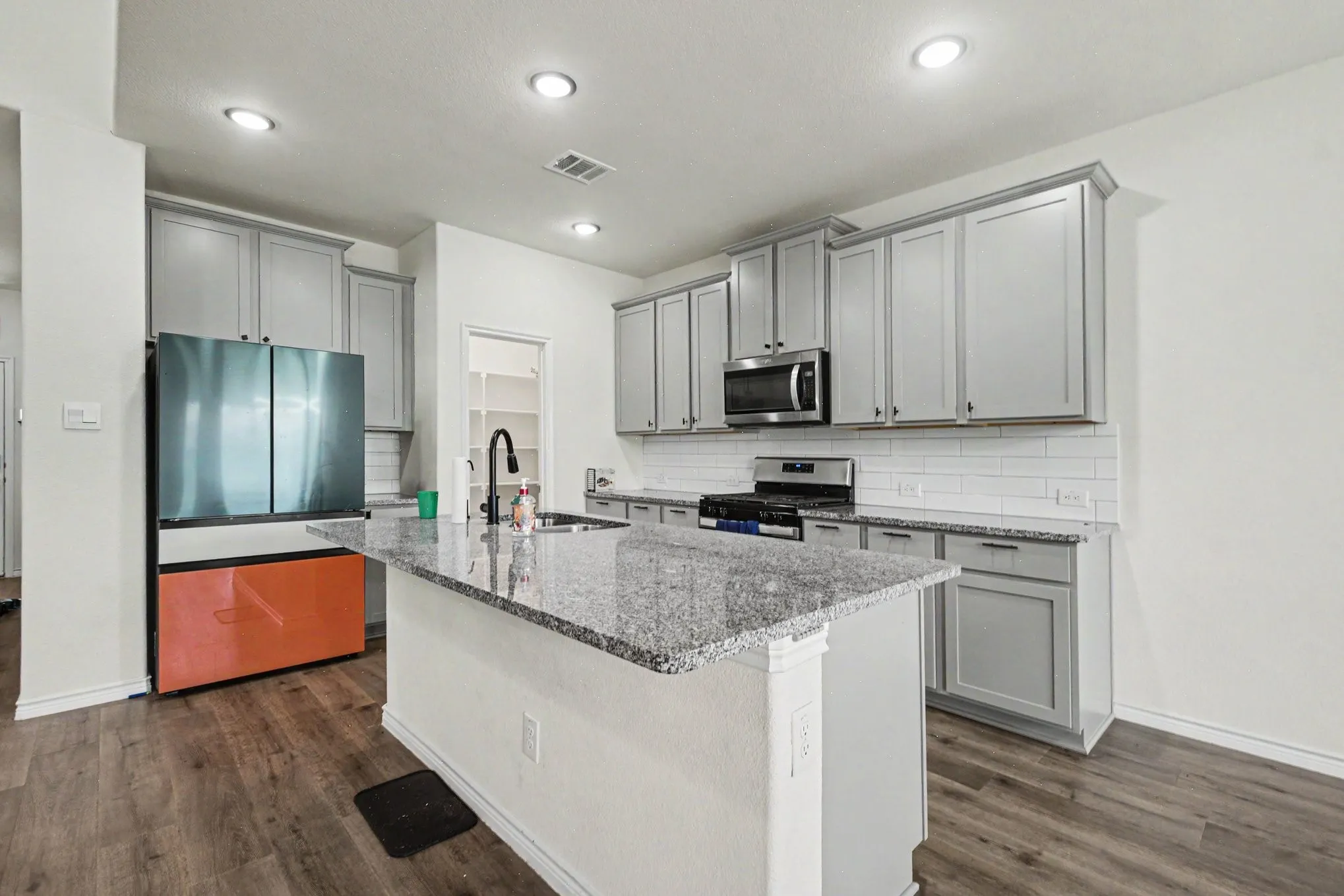 Single Family Residence For Sale in Denton County , 10600 Breezeway Drive, Aubrey, Texas 76227, 4 Bedroom, 3 Bathroom, 2 Garage spaces, 2,388 Sqft, built in 2023, mls#21303452, Real Estate Agent in Aubrey, Homes For Sale in Denton county, Homes For Sale in Aubrey, Realtor in Aubrey Texas, Real Estate Brokerage Independent Realty Texas, Luminita Cordes Realtor