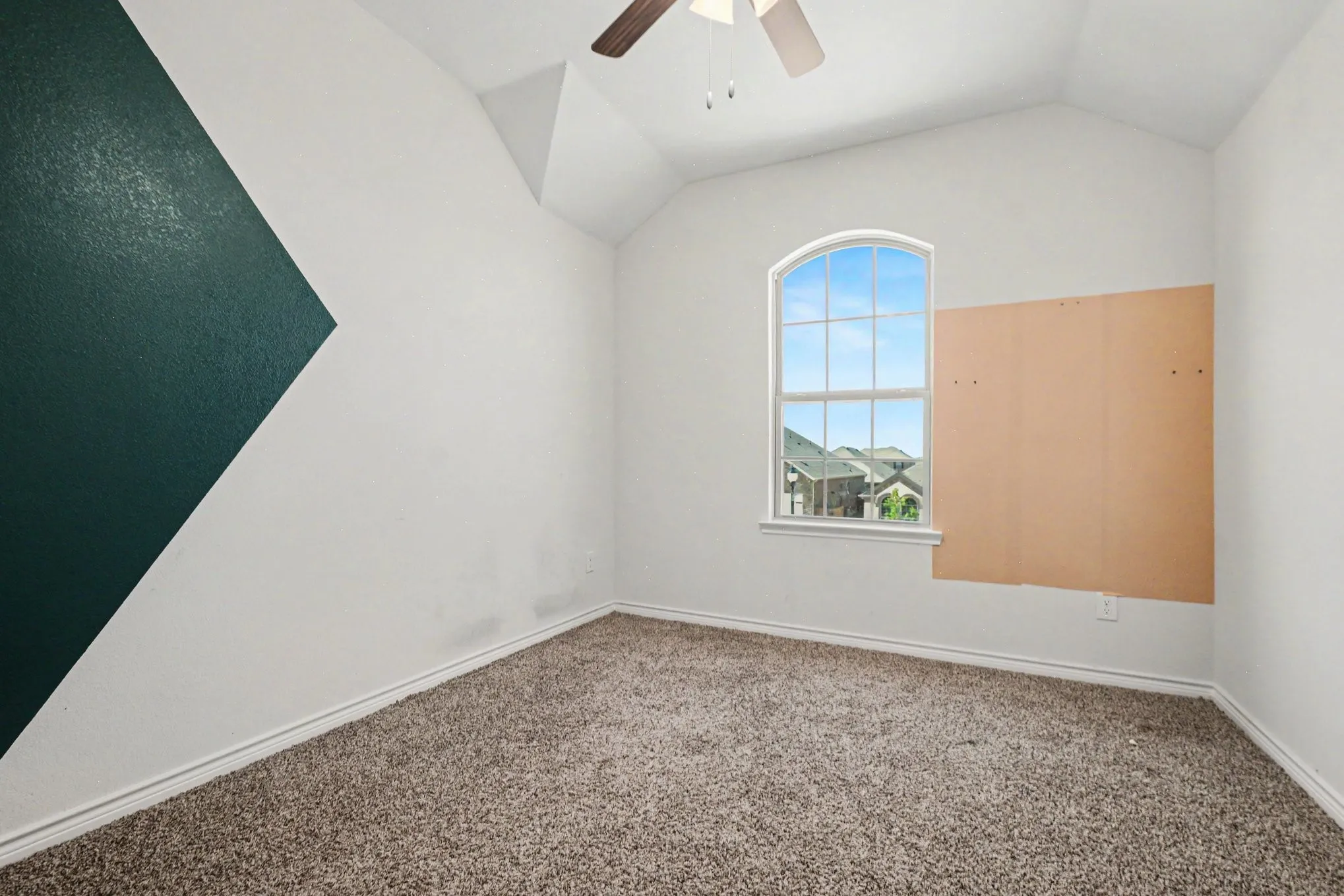 Single Family Residence For Sale in Denton County , 10600 Breezeway Drive, Aubrey, Texas 76227, 4 Bedroom, 3 Bathroom, 2 Garage spaces, 2,388 Sqft, built in 2023, mls#21303452, Real Estate Agent in Aubrey, Homes For Sale in Denton county, Homes For Sale in Aubrey, Realtor in Aubrey Texas, Real Estate Brokerage Independent Realty Texas, Luminita Cordes Realtor