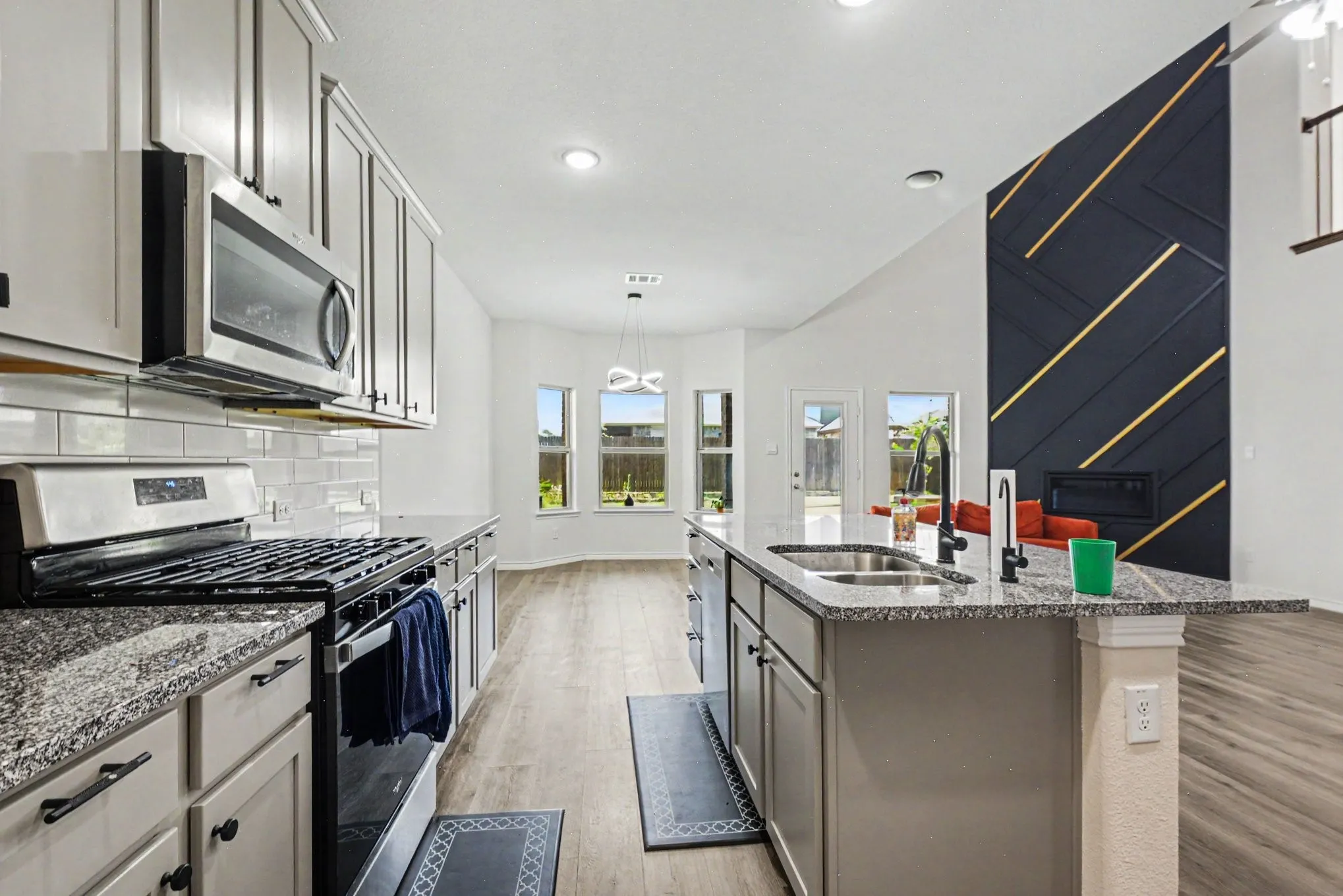 Single Family Residence For Sale in Denton County , 10600 Breezeway Drive, Aubrey, Texas 76227, 4 Bedroom, 3 Bathroom, 2 Garage spaces, 2,388 Sqft, built in 2023, mls#21303452, Real Estate Agent in Aubrey, Homes For Sale in Denton county, Homes For Sale in Aubrey, Realtor in Aubrey Texas, Real Estate Brokerage Independent Realty Texas, Luminita Cordes Realtor
