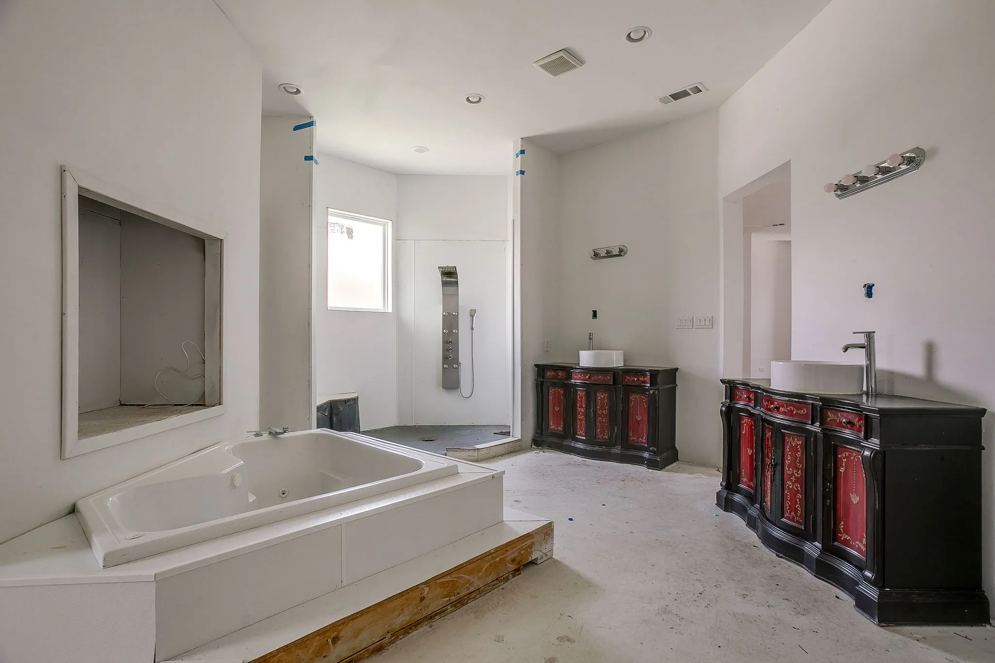 Single Family Residence For Sale in Dallas County , 3124 Koscher Drive, Grand Prairie, Texas 75104, 5 Bedroom, 8 Bathroom, 4 Garage spaces, 6,423 Sqft, built in 2019, mls#21304611, Real Estate Agent in Grand Prairie, Homes For Sale in Dallas county, Homes For Sale in Grand Prairie, Realtor in Grand Prairie Texas, Real Estate Brokerage Independent Realty Texas, Luminita Cordes Realtor