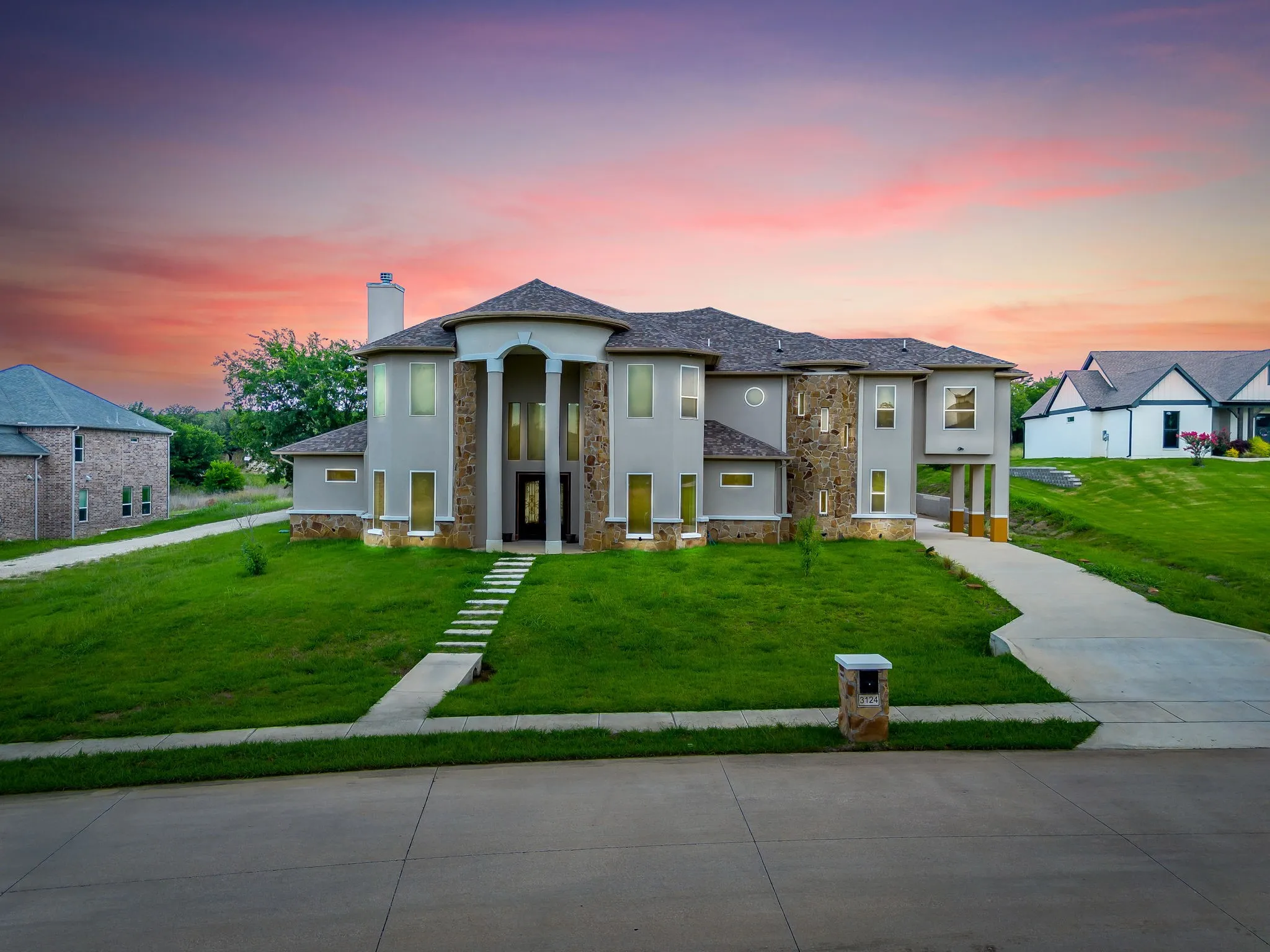 Single Family Residence For Sale in Dallas County , 3124 Koscher Drive, Grand Prairie, Texas 75104, 5 Bedroom, 8 Bathroom, 4 Garage spaces, 6,423 Sqft, built in 2019, mls#21304611, Real Estate Agent in Grand Prairie, Homes For Sale in Dallas county, Homes For Sale in Grand Prairie, Realtor in Grand Prairie Texas, Real Estate Brokerage Independent Realty Texas, Luminita Cordes Realtor