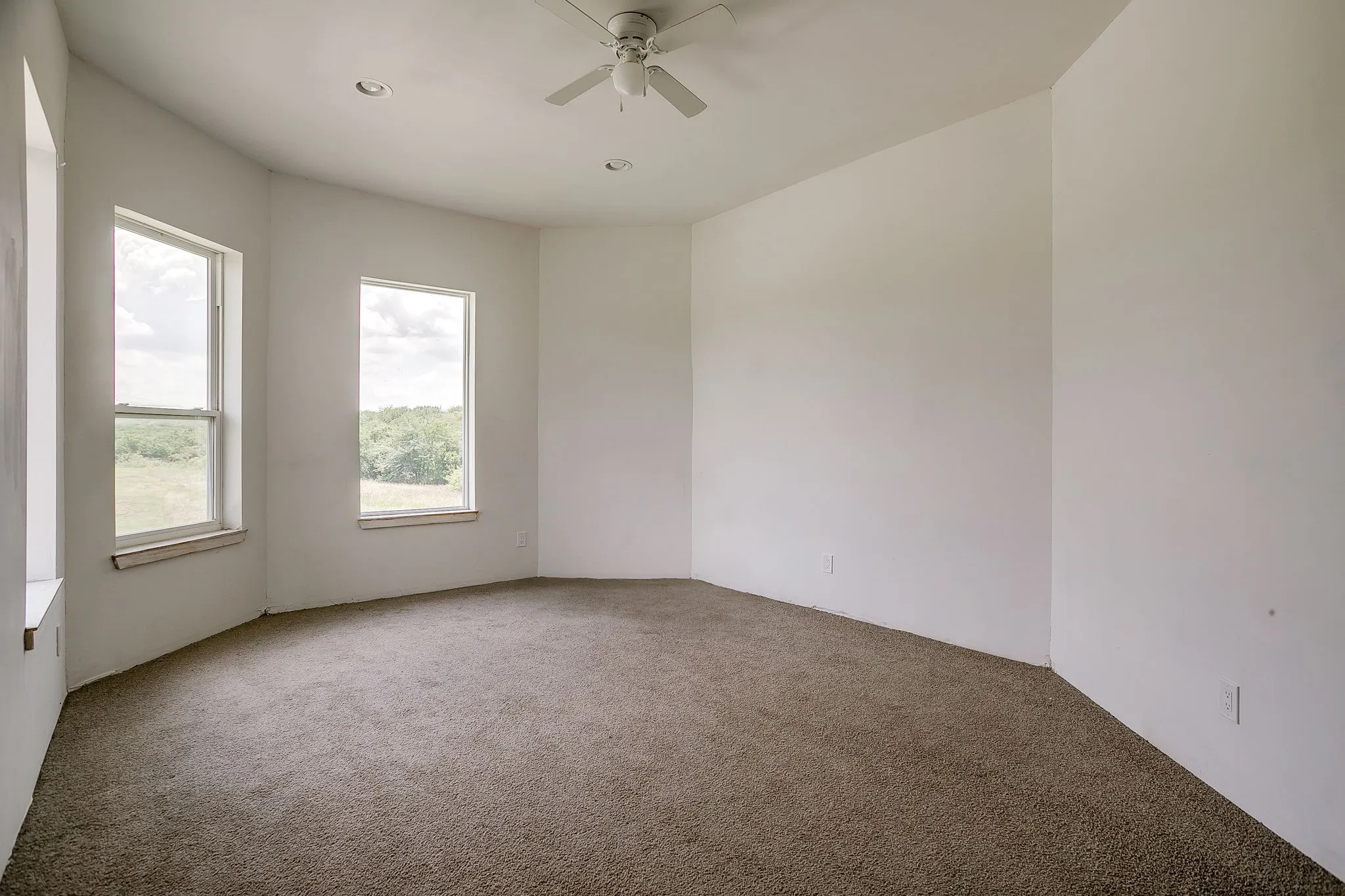 Single Family Residence For Sale in Dallas County , 3124 Koscher Drive, Grand Prairie, Texas 75104, 5 Bedroom, 8 Bathroom, 4 Garage spaces, 6,423 Sqft, built in 2019, mls#21304611, Real Estate Agent in Grand Prairie, Homes For Sale in Dallas county, Homes For Sale in Grand Prairie, Realtor in Grand Prairie Texas, Real Estate Brokerage Independent Realty Texas, Luminita Cordes Realtor