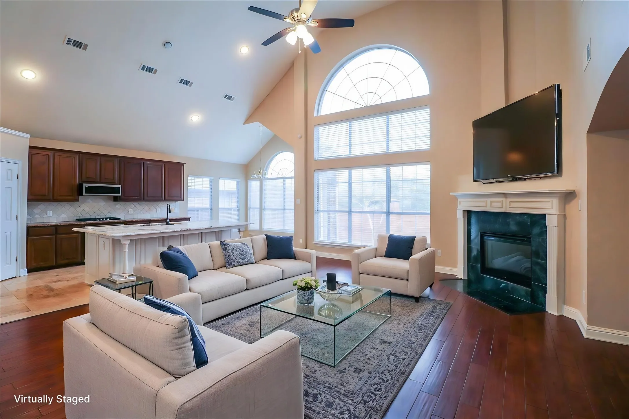 Single Family Residence For Sale in Dallas County , 9130 Bottlebrush Lane, Irving, Texas 75063, 4 Bedroom, 3 Bathroom, 2 Garage spaces, 3,600 Sqft, built in 2001, mls#21304230, Real Estate Agent in Irving, Homes For Sale in Dallas county, Homes For Sale in Irving, Realtor in Irving Texas, Real Estate Brokerage Independent Realty Texas, Luminita Cordes Realtor