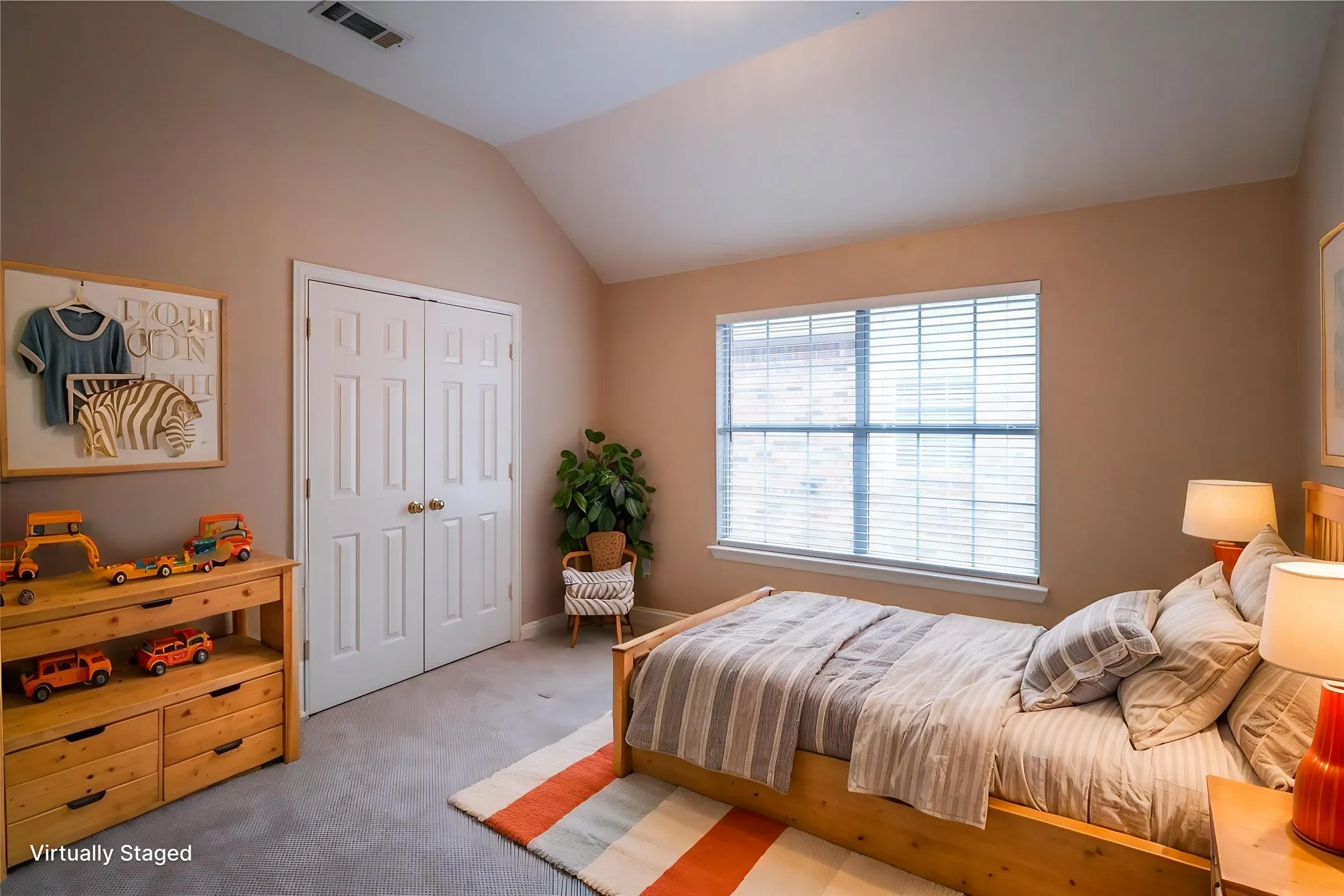 Single Family Residence For Sale in Dallas County , 9130 Bottlebrush Lane, Irving, Texas 75063, 4 Bedroom, 3 Bathroom, 2 Garage spaces, 3,600 Sqft, built in 2001, mls#21304230, Real Estate Agent in Irving, Homes For Sale in Dallas county, Homes For Sale in Irving, Realtor in Irving Texas, Real Estate Brokerage Independent Realty Texas, Luminita Cordes Realtor