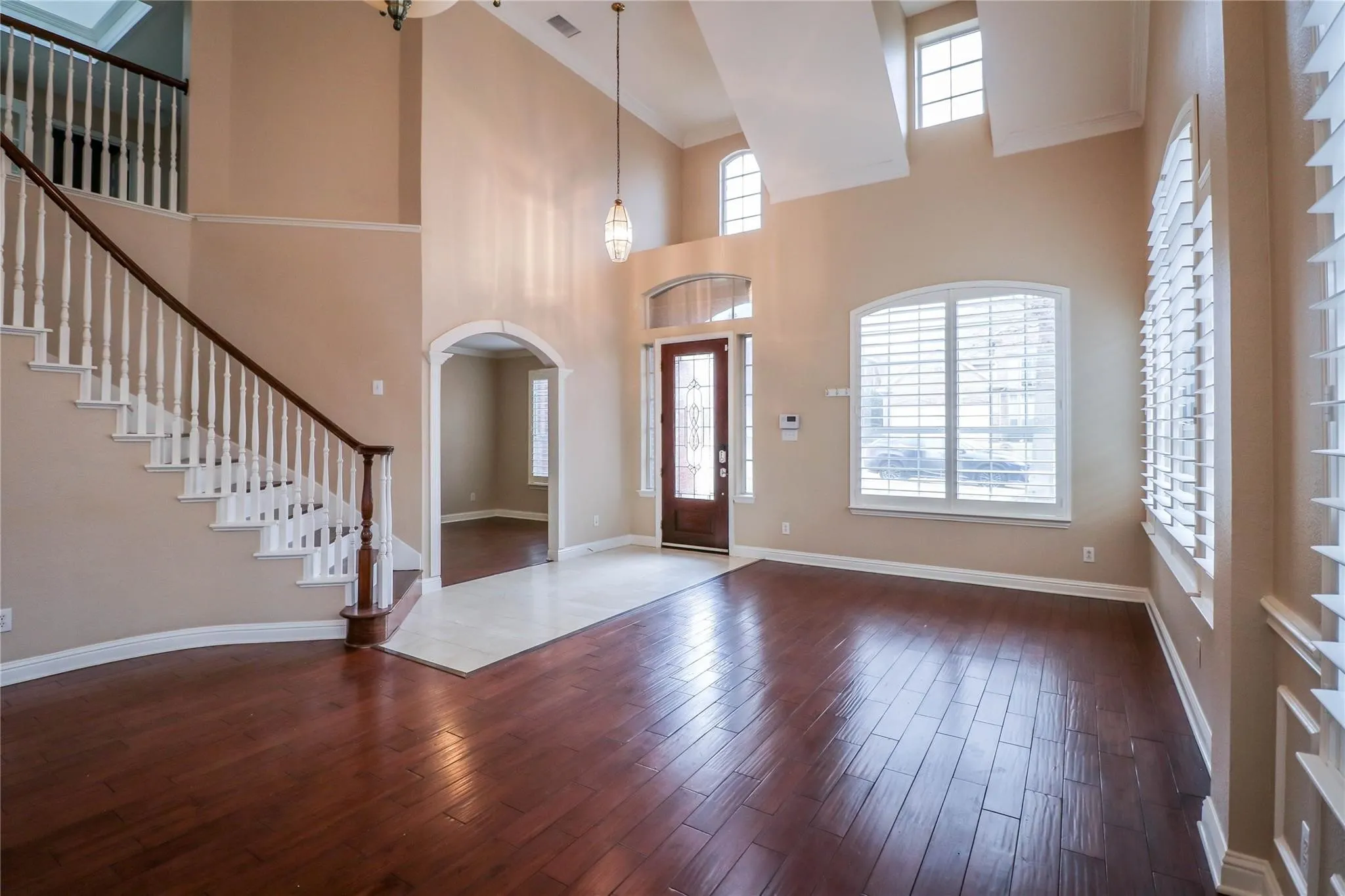 Single Family Residence For Sale in Dallas County , 9130 Bottlebrush Lane, Irving, Texas 75063, 4 Bedroom, 3 Bathroom, 2 Garage spaces, 3,600 Sqft, built in 2001, mls#21304230, Real Estate Agent in Irving, Homes For Sale in Dallas county, Homes For Sale in Irving, Realtor in Irving Texas, Real Estate Brokerage Independent Realty Texas, Luminita Cordes Realtor