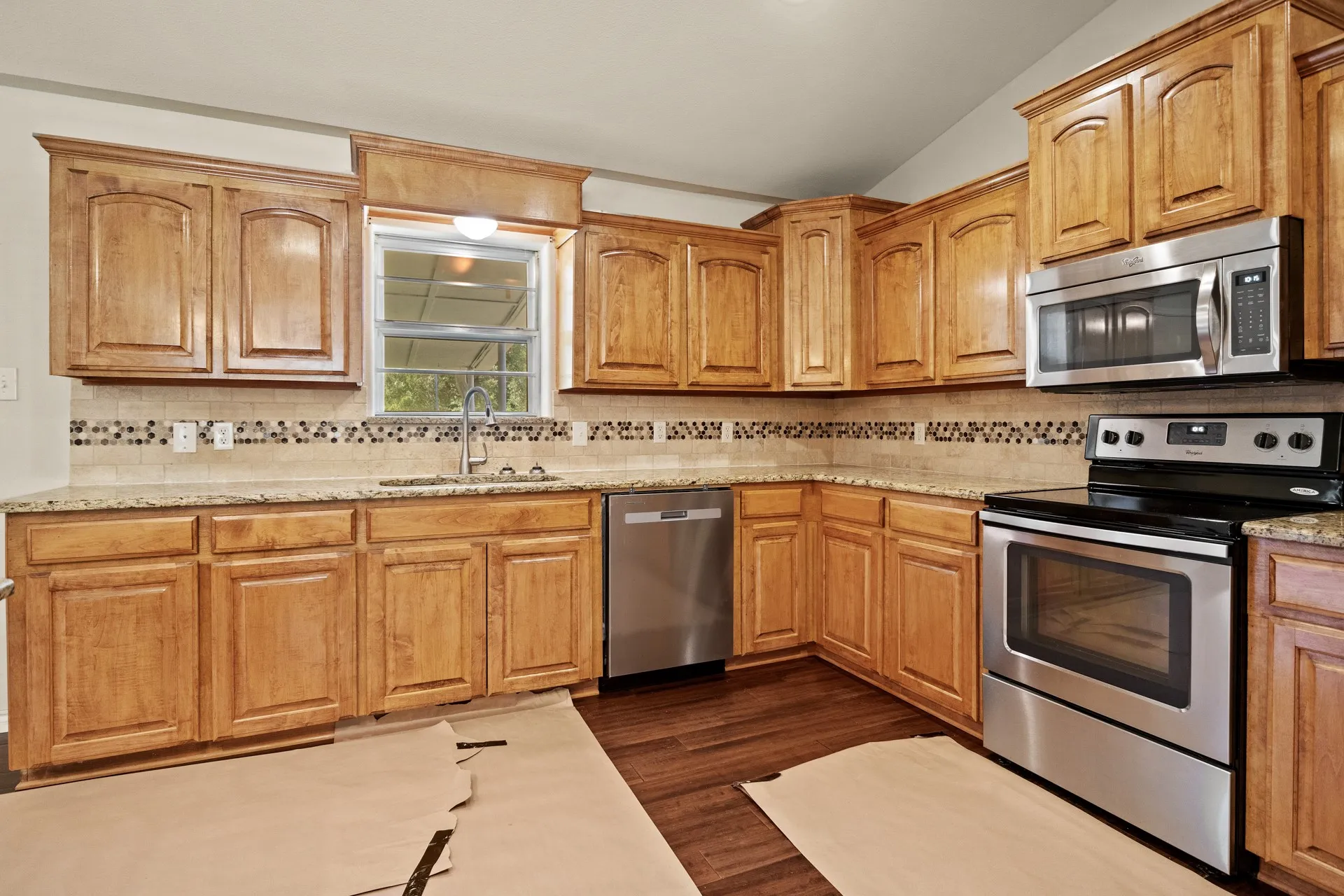 Single Family Residence For Sale in Titus County , 119 Billy Daniels, Mt Pleasant, Texas 75455, 3 Bedrooms, 2 Bathrooms, Garage spaces, 2,145 Sqft, built in 1975, Price $295,000, mls#21304819, Real Estate Agent in Mt Pleasant, Homes For Sale in Titus county, Homes For Sale in Mt Pleasant, Realtor in Mt Pleasant Texas, Real Estate Brokerage Independent Realty Texas, Luminita Cordes Realtor