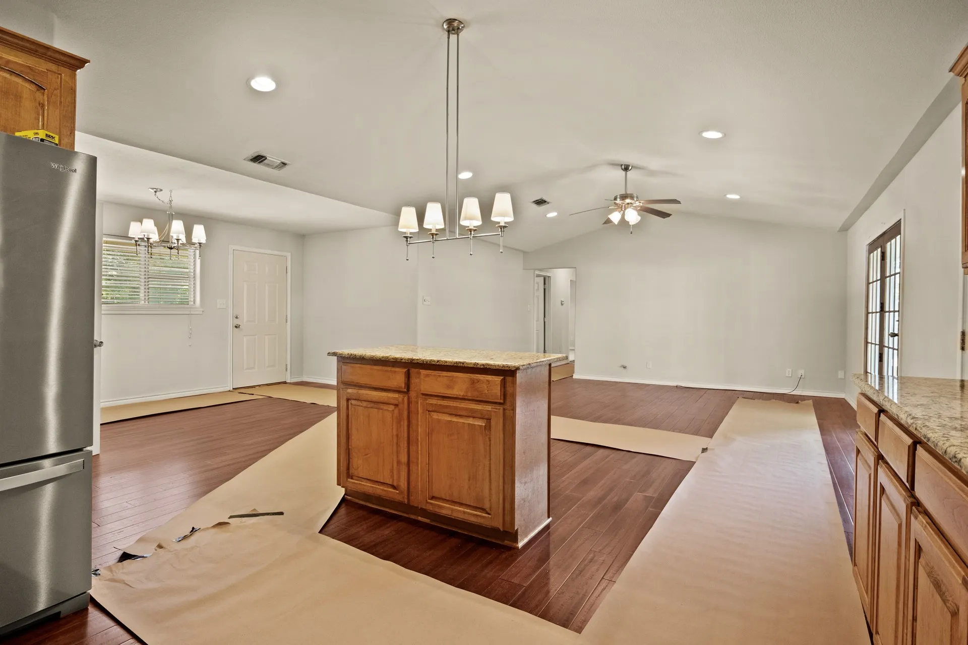 Single Family Residence For Sale in Titus County , 119 Billy Daniels, Mt Pleasant, Texas 75455, 3 Bedrooms, 2 Bathrooms, Garage spaces, 2,145 Sqft, built in 1975, Price $295,000, mls#21304819, Real Estate Agent in Mt Pleasant, Homes For Sale in Titus county, Homes For Sale in Mt Pleasant, Realtor in Mt Pleasant Texas, Real Estate Brokerage Independent Realty Texas, Luminita Cordes Realtor