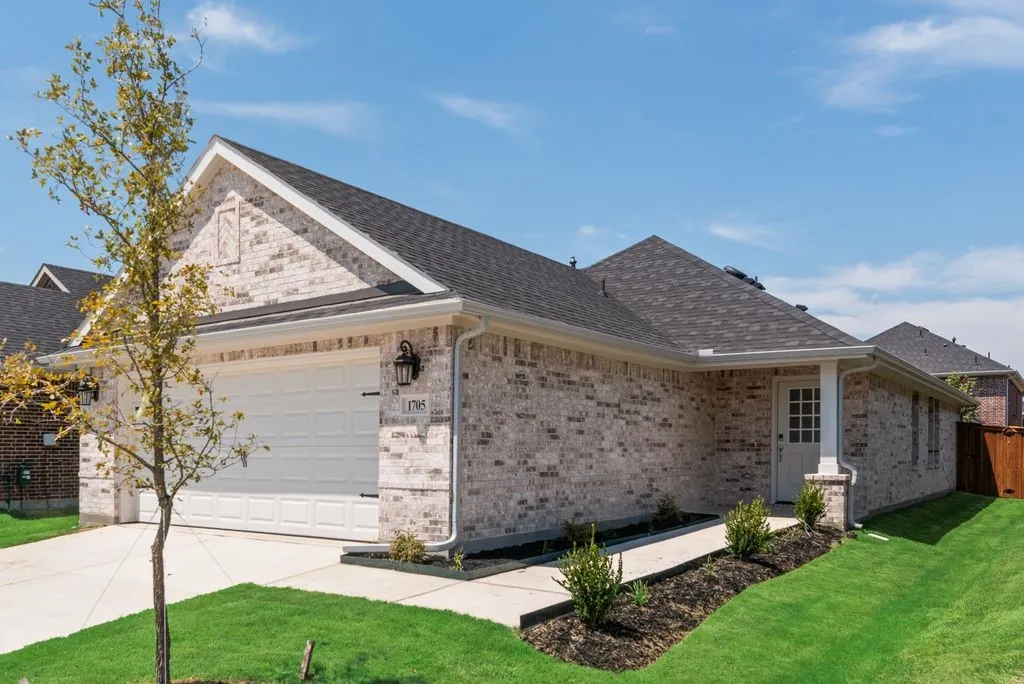 Single Family Residence For Sale in Kaufman County , 1705 Sandy Pond Street, Forney, Texas 75126, 3 Bedroom, 2 Bathroom, 2 Garage spaces, 1,447 Sqft, built in 2026, mls#21304787, Real Estate Agent in Forney, Homes For Sale in Kaufman county, Homes For Sale in Forney, Realtor in Forney Texas, Real Estate Brokerage Independent Realty Texas, Luminita Cordes Realtor