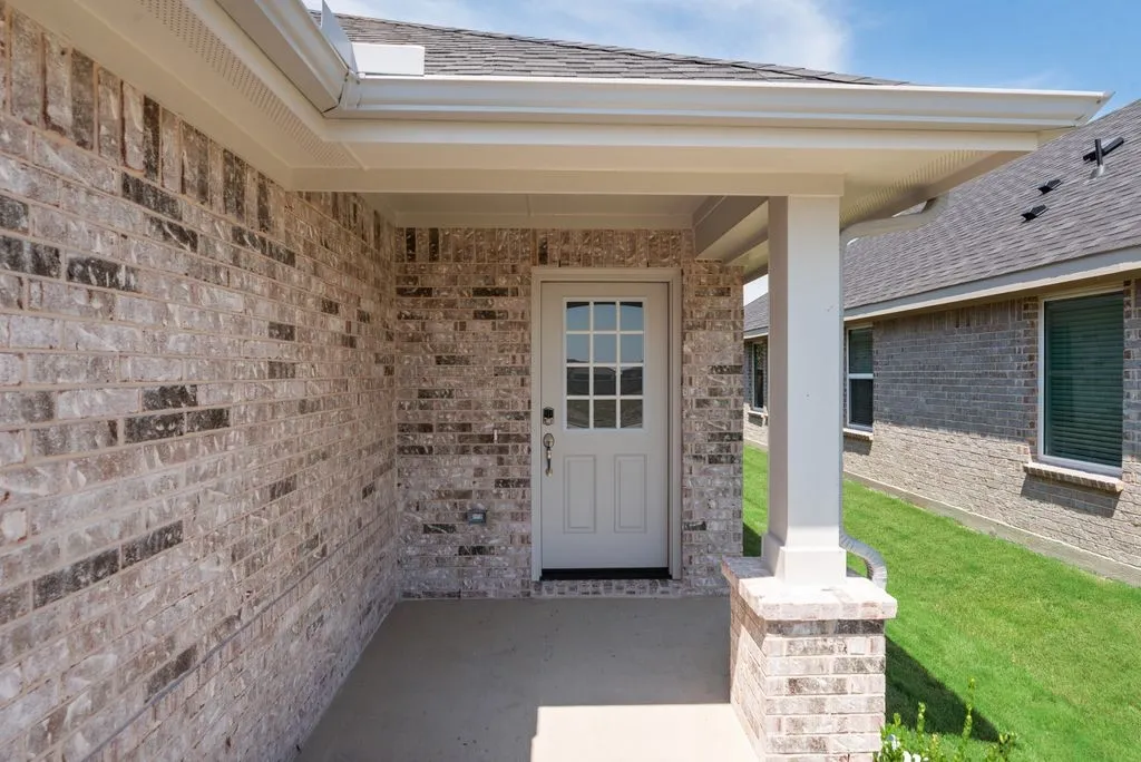 Single Family Residence For Sale in Kaufman County , 1705 Sandy Pond Street, Forney, Texas 75126, 3 Bedroom, 2 Bathroom, 2 Garage spaces, 1,447 Sqft, built in 2026, mls#21304787, Real Estate Agent in Forney, Homes For Sale in Kaufman county, Homes For Sale in Forney, Realtor in Forney Texas, Real Estate Brokerage Independent Realty Texas, Luminita Cordes Realtor