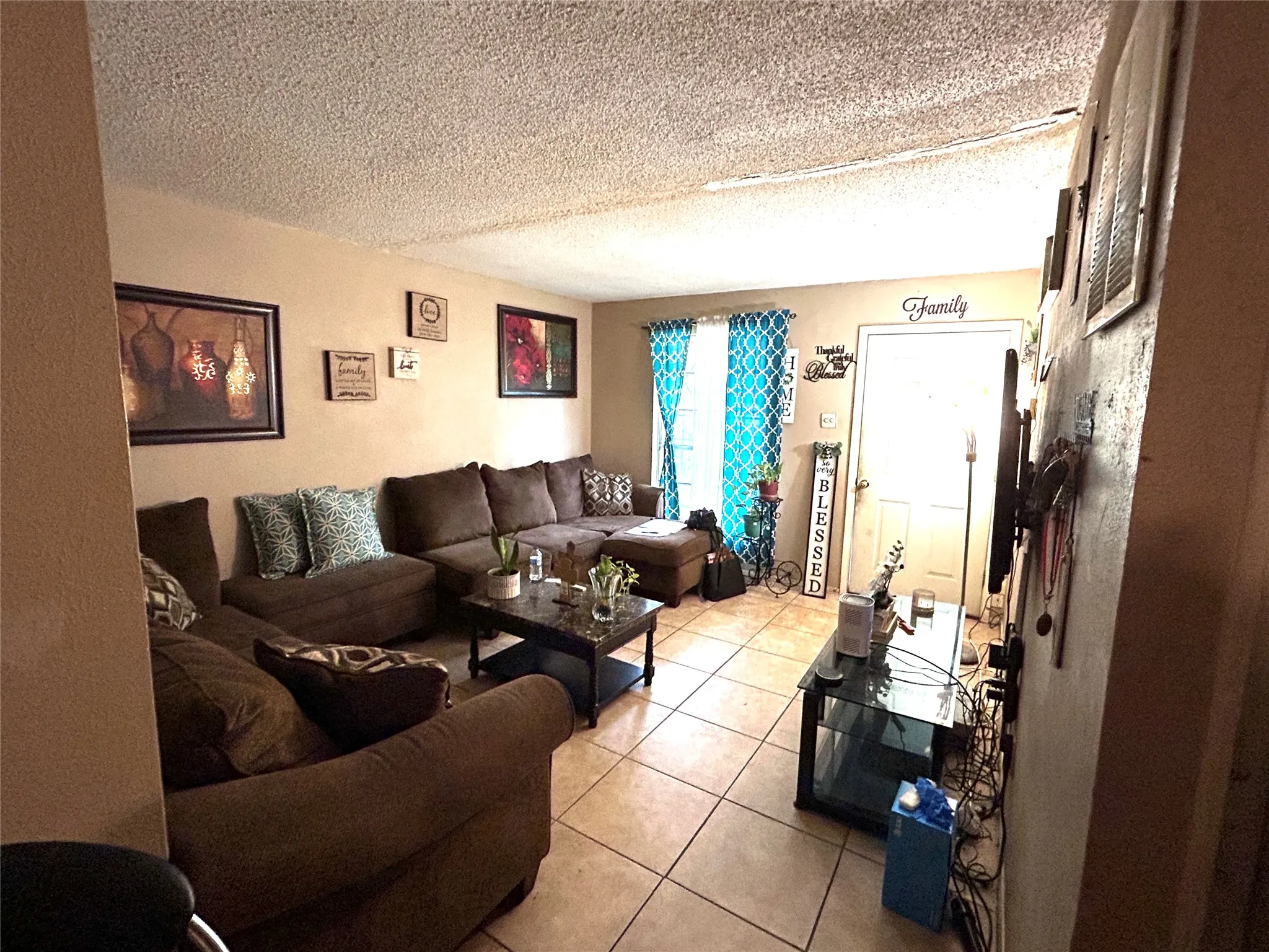 Single Family Residence For Sale in Dallas County , 6759 La Grange Drive, Dallas, Texas 75241, 3 Bedroom, 1 Bathroom, 1 Garage spaces, 948 Sqft, built in 1963, Price $124,900, mls#21304851, Real Estate Agent in Dallas, Homes For Sale in Dallas county, Homes For Sale in Dallas, Realtor in Dallas Texas, Real Estate Brokerage Independent Realty Texas, Luminita Cordes Realtor