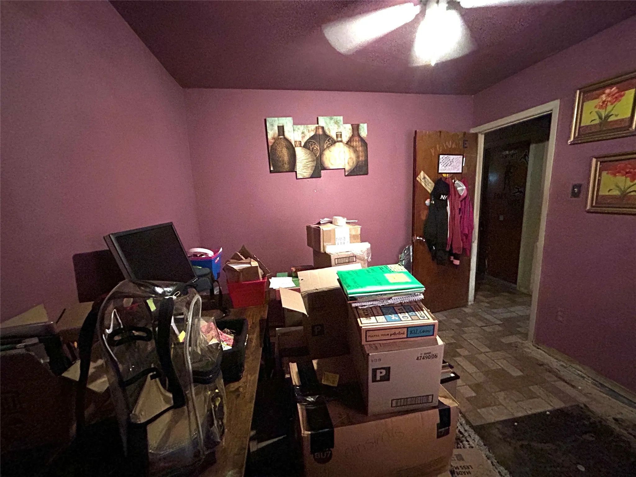 Single Family Residence For Sale in Dallas County , 6759 La Grange Drive, Dallas, Texas 75241, 3 Bedroom, 1 Bathroom, 1 Garage spaces, 948 Sqft, built in 1963, Price $124,900, mls#21304851, Real Estate Agent in Dallas, Homes For Sale in Dallas county, Homes For Sale in Dallas, Realtor in Dallas Texas, Real Estate Brokerage Independent Realty Texas, Luminita Cordes Realtor