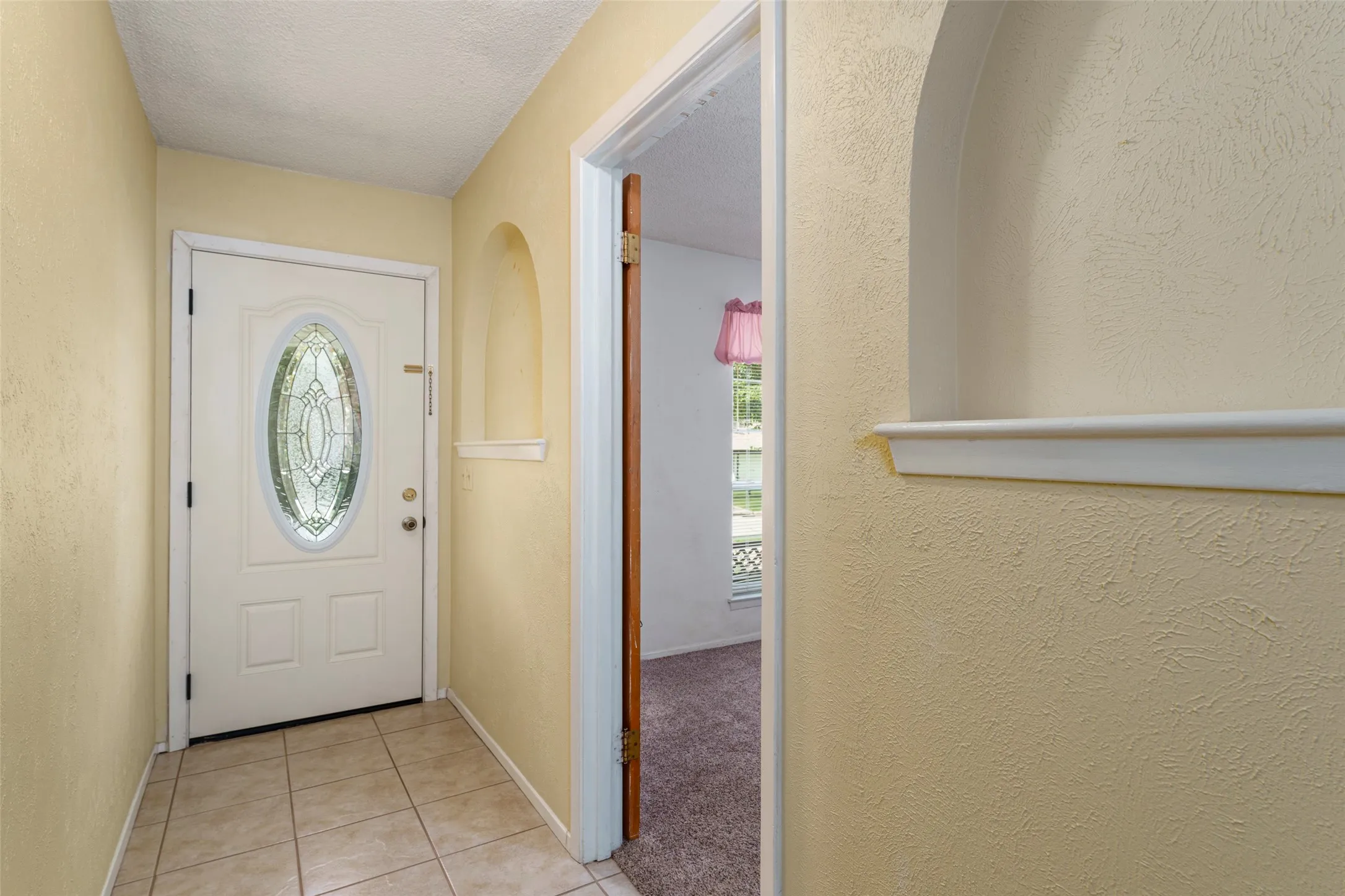 Single Family Residence For Sale in Tarrant County , 2930 Duff Drive, Arlington, Texas 76013, 4 Bedroom, 2 Bathroom, 2 Garage spaces, 2,006 Sqft, built in 1969, mls#21304737, Real Estate Agent in Arlington, Homes For Sale in Tarrant county, Homes For Sale in Arlington, Realtor in Arlington Texas, Real Estate Brokerage Independent Realty Texas, Luminita Cordes Realtor