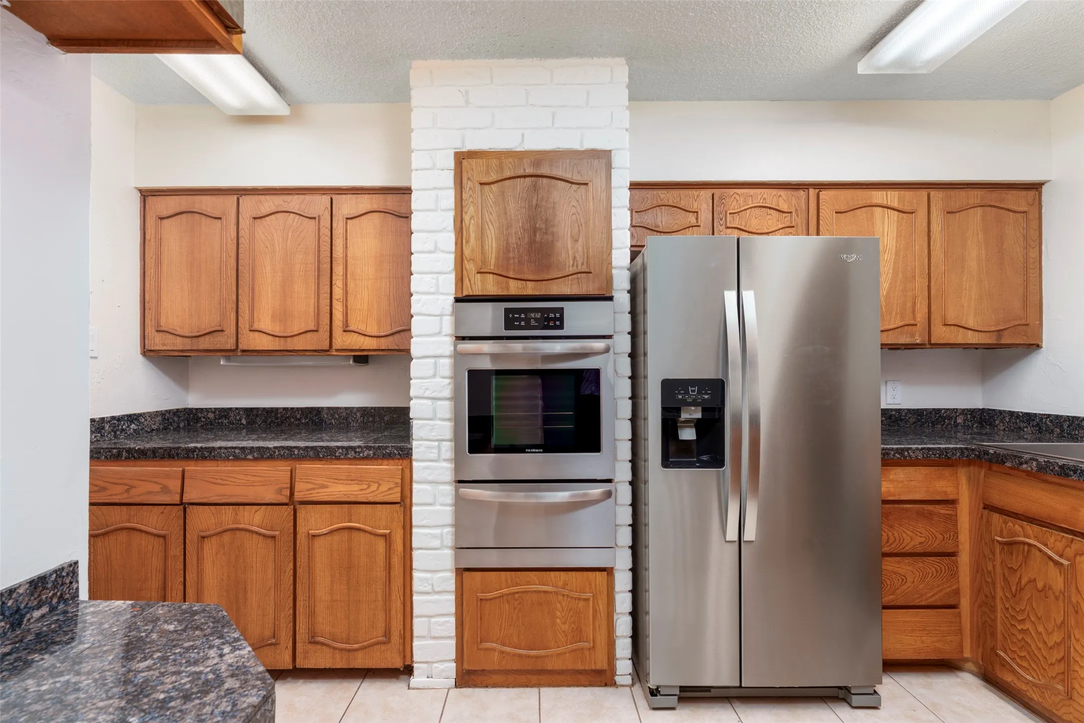 Single Family Residence For Sale in Tarrant County , 2930 Duff Drive, Arlington, Texas 76013, 4 Bedroom, 2 Bathroom, 2 Garage spaces, 2,006 Sqft, built in 1969, mls#21304737, Real Estate Agent in Arlington, Homes For Sale in Tarrant county, Homes For Sale in Arlington, Realtor in Arlington Texas, Real Estate Brokerage Independent Realty Texas, Luminita Cordes Realtor