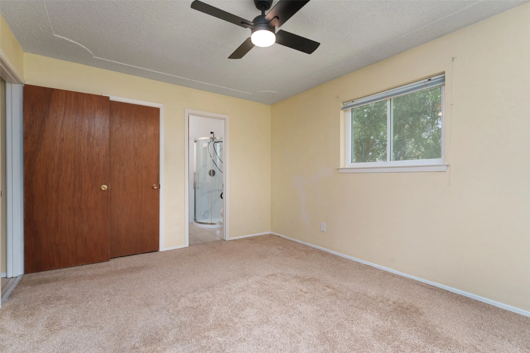 Single Family Residence For Sale in Tarrant County , 2930 Duff Drive, Arlington, Texas 76013, 4 Bedroom, 2 Bathroom, 2 Garage spaces, 2,006 Sqft, built in 1969, mls#21304737, Real Estate Agent in Arlington, Homes For Sale in Tarrant county, Homes For Sale in Arlington, Realtor in Arlington Texas, Real Estate Brokerage Independent Realty Texas, Luminita Cordes Realtor