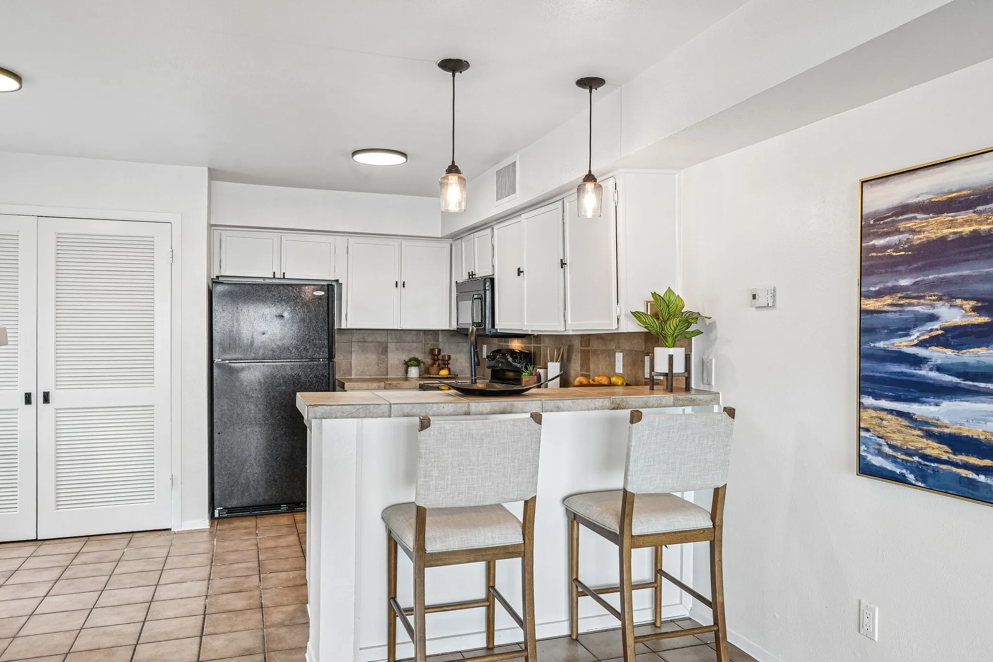 Condominium For Sale in Rockwall County , 300 Rush Creek Drive 5, Heath, Texas 75032, 3 Bedroom, 3 Bathroom, Garage spaces, 1,452 Sqft, built in 1972, mls#21303863, Real Estate Agent in Heath, Homes For Sale in Rockwall county, Homes For Sale in Heath, Realtor in Heath Texas, Real Estate Brokerage Independent Realty Texas, Luminita Cordes Realtor