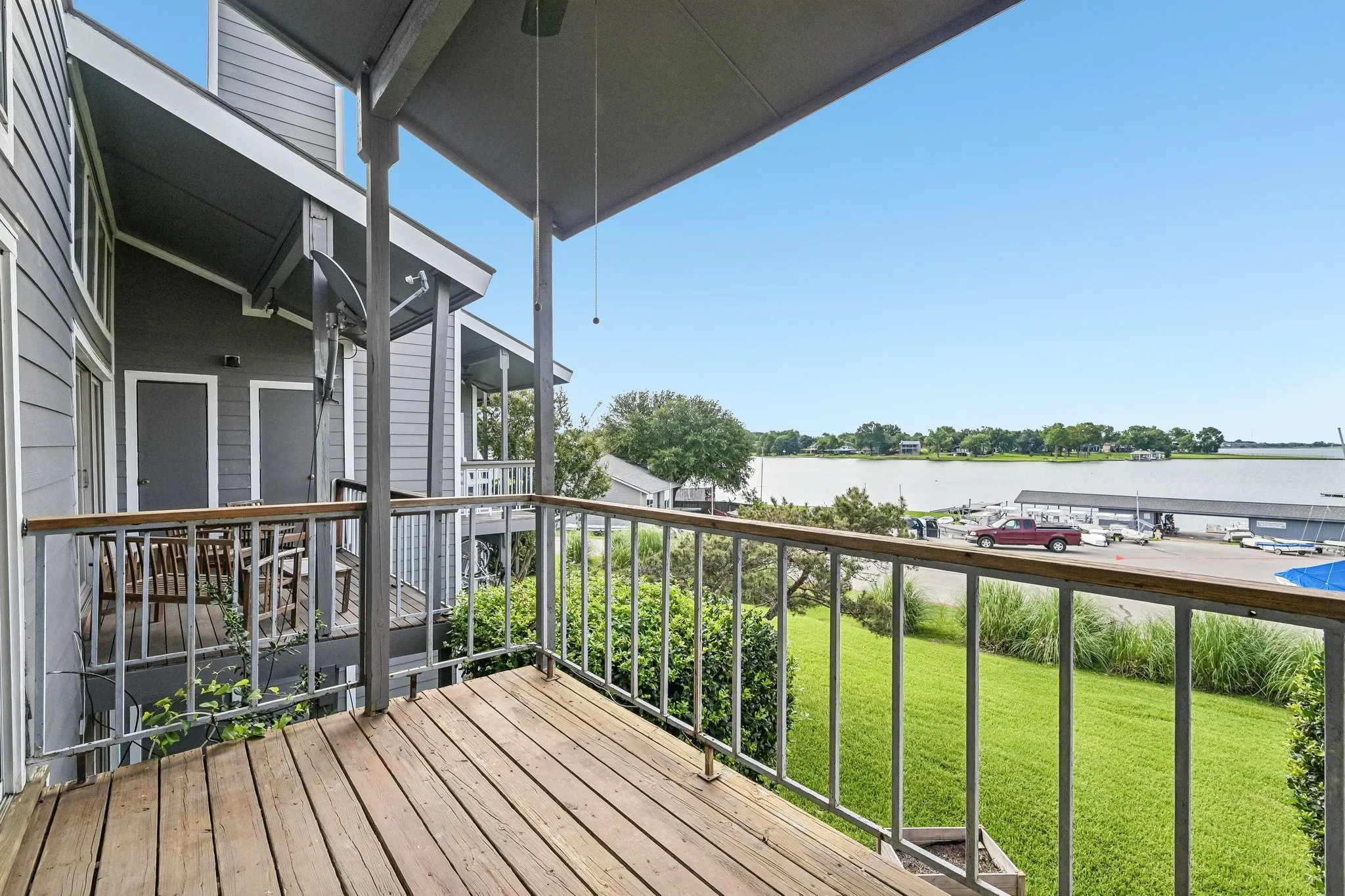 Condominium For Sale in Rockwall County , 300 Rush Creek Drive 5, Heath, Texas 75032, 3 Bedroom, 3 Bathroom, Garage spaces, 1,452 Sqft, built in 1972, mls#21303863, Real Estate Agent in Heath, Homes For Sale in Rockwall county, Homes For Sale in Heath, Realtor in Heath Texas, Real Estate Brokerage Independent Realty Texas, Luminita Cordes Realtor