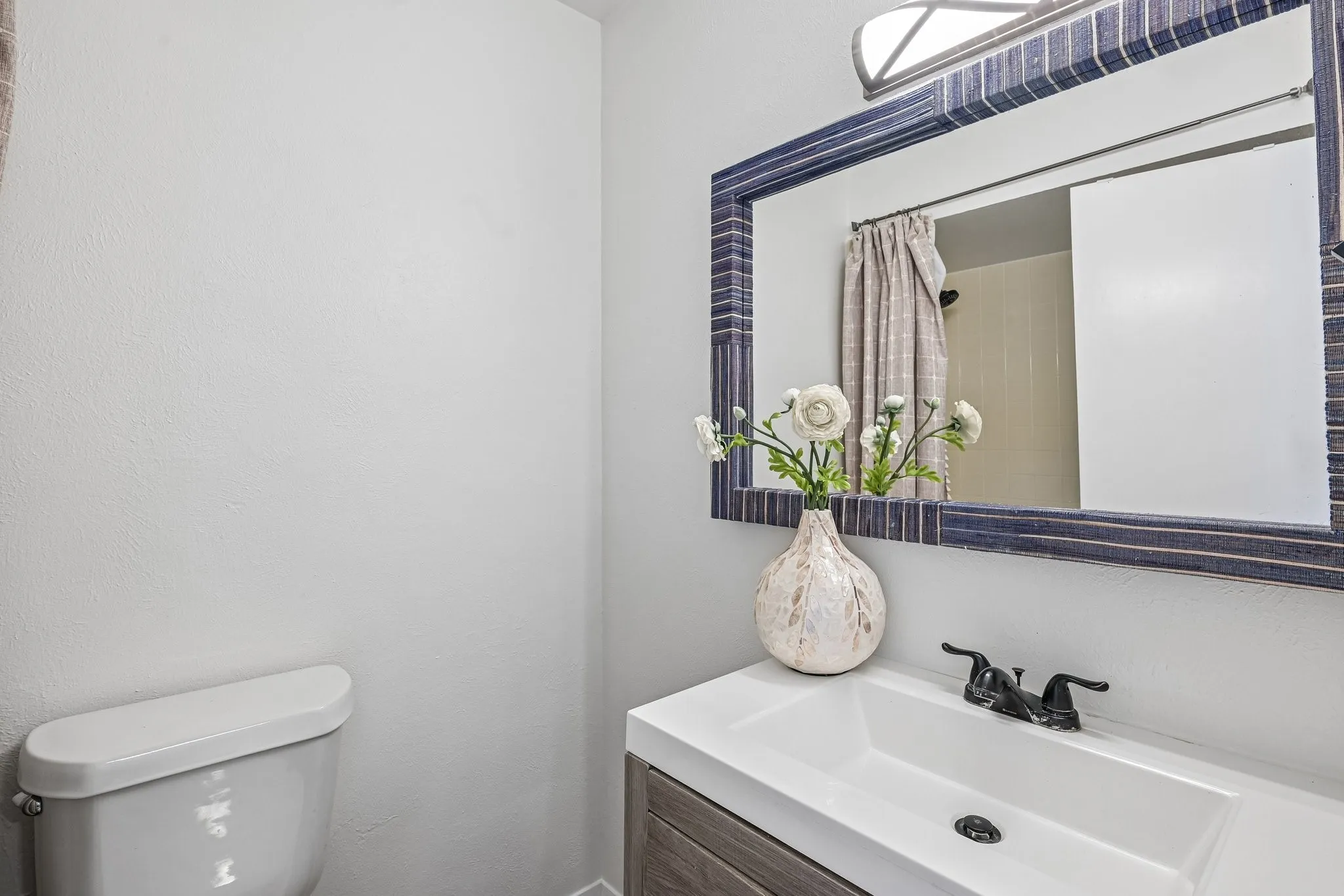 Condominium For Sale in Rockwall County , 300 Rush Creek Drive 5, Heath, Texas 75032, 3 Bedroom, 3 Bathroom, Garage spaces, 1,452 Sqft, built in 1972, mls#21303863, Real Estate Agent in Heath, Homes For Sale in Rockwall county, Homes For Sale in Heath, Realtor in Heath Texas, Real Estate Brokerage Independent Realty Texas, Luminita Cordes Realtor