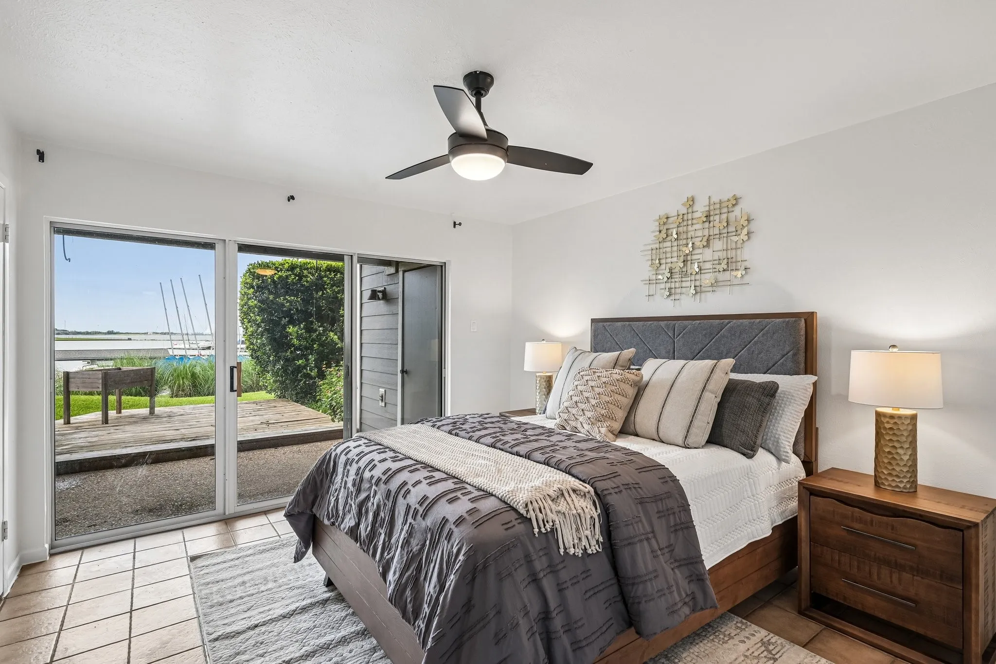 Condominium For Sale in Rockwall County , 300 Rush Creek Drive 5, Heath, Texas 75032, 3 Bedroom, 3 Bathroom, Garage spaces, 1,452 Sqft, built in 1972, mls#21303863, Real Estate Agent in Heath, Homes For Sale in Rockwall county, Homes For Sale in Heath, Realtor in Heath Texas, Real Estate Brokerage Independent Realty Texas, Luminita Cordes Realtor