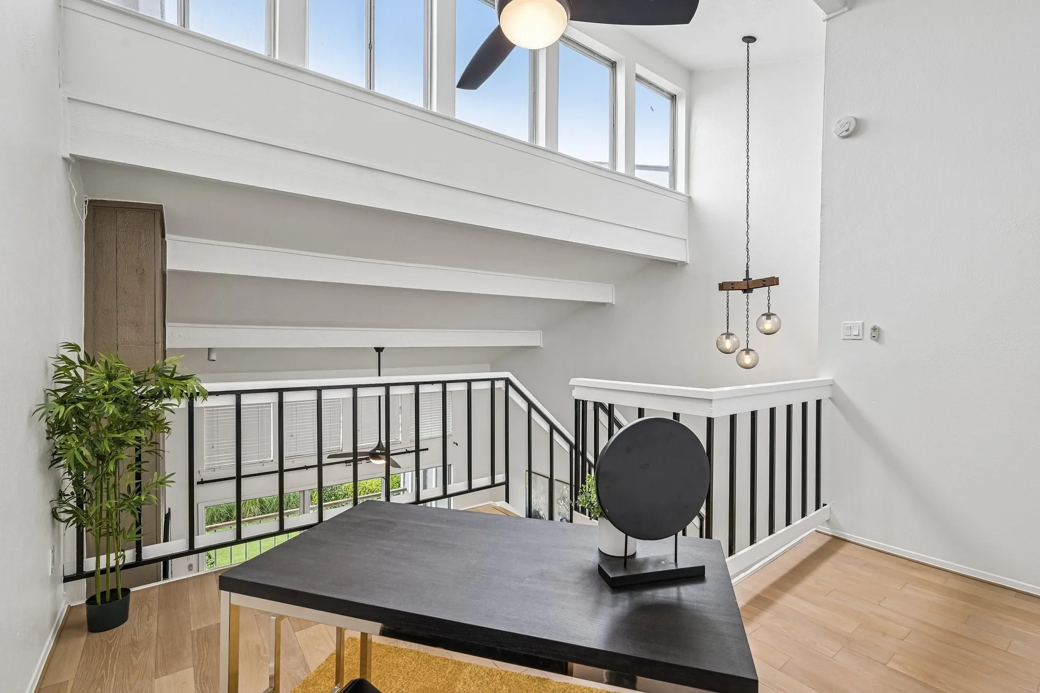 Condominium For Sale in Rockwall County , 300 Rush Creek Drive 5, Heath, Texas 75032, 3 Bedroom, 3 Bathroom, Garage spaces, 1,452 Sqft, built in 1972, mls#21303863, Real Estate Agent in Heath, Homes For Sale in Rockwall county, Homes For Sale in Heath, Realtor in Heath Texas, Real Estate Brokerage Independent Realty Texas, Luminita Cordes Realtor