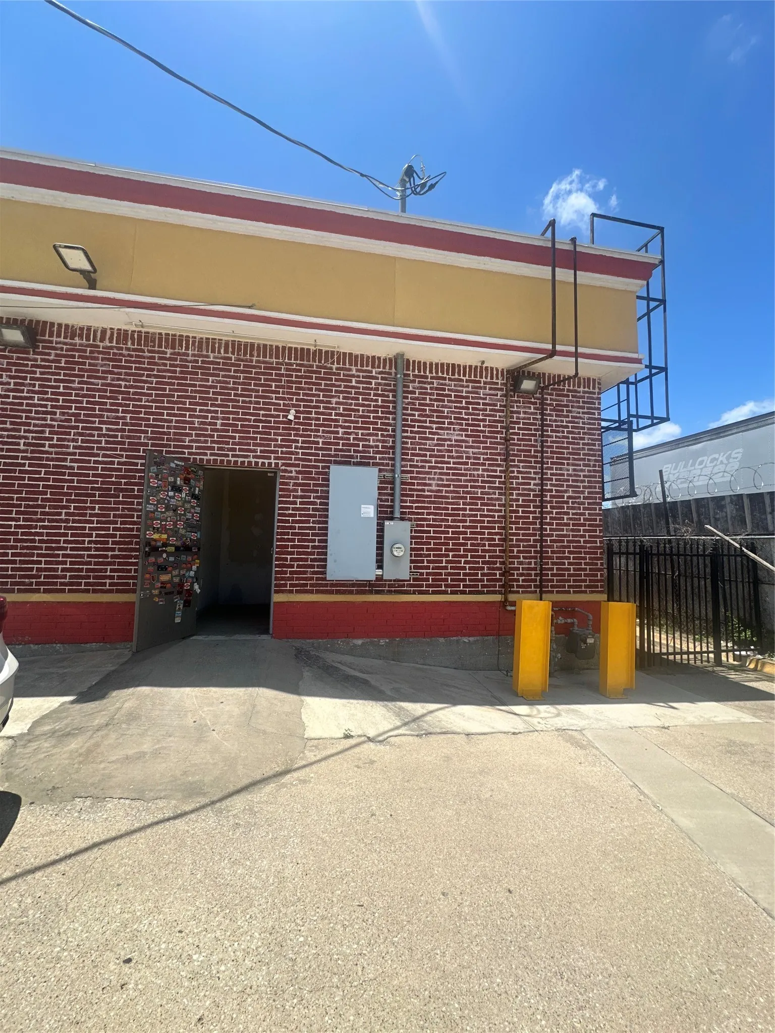 Retail For Rent in Tarrant County , 5537 E Lancaster Avenue, Fort Worth, Texas 76112, 0, 0, Garage spaces, 0 Sqft, built in 2017, mls#21304864, Real Estate Agent in Fort Worth, Homes For Rent in Tarrant county, Homes For Rent in Fort Worth, Realtor in Fort Worth Texas, Real Estate Brokerage Independent Realty Texas, Luminita Cordes Realtor