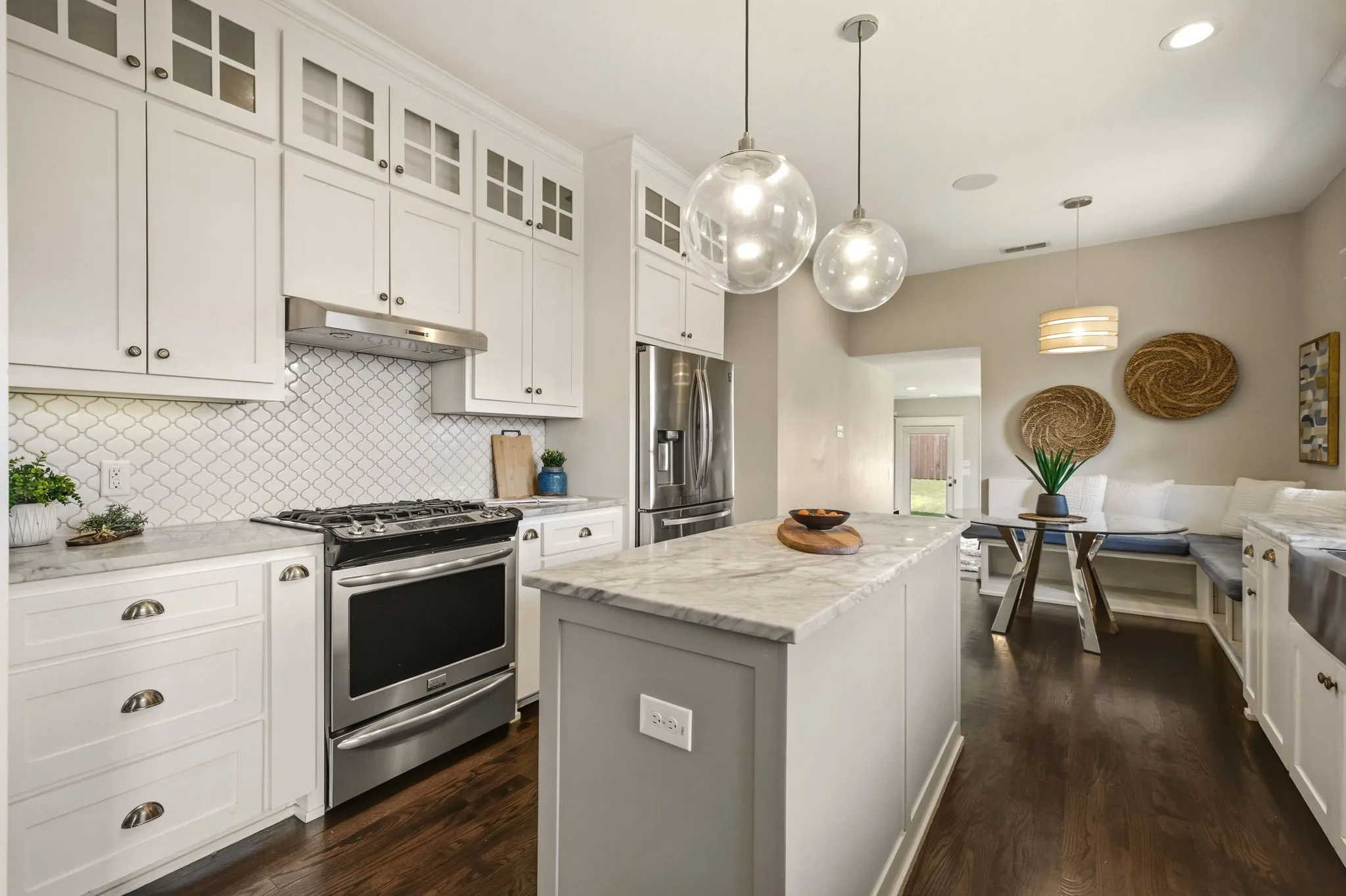 Single Family Residence For Sale in Dallas County , 209 S Windomere Avenue, Dallas, Texas 75208, 4 Bedroom, 3 Bathroom, Garage spaces, 2,821 Sqft, built in 1920, mls#21304680, Real Estate Agent in Dallas, Homes For Sale in Dallas county, Homes For Sale in Dallas, Realtor in Dallas Texas, Real Estate Brokerage Independent Realty Texas, Luminita Cordes Realtor