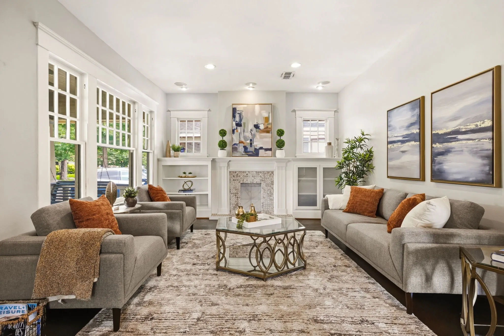 Single Family Residence For Sale in Dallas County , 209 S Windomere Avenue, Dallas, Texas 75208, 4 Bedroom, 3 Bathroom, Garage spaces, 2,821 Sqft, built in 1920, mls#21304680, Real Estate Agent in Dallas, Homes For Sale in Dallas county, Homes For Sale in Dallas, Realtor in Dallas Texas, Real Estate Brokerage Independent Realty Texas, Luminita Cordes Realtor