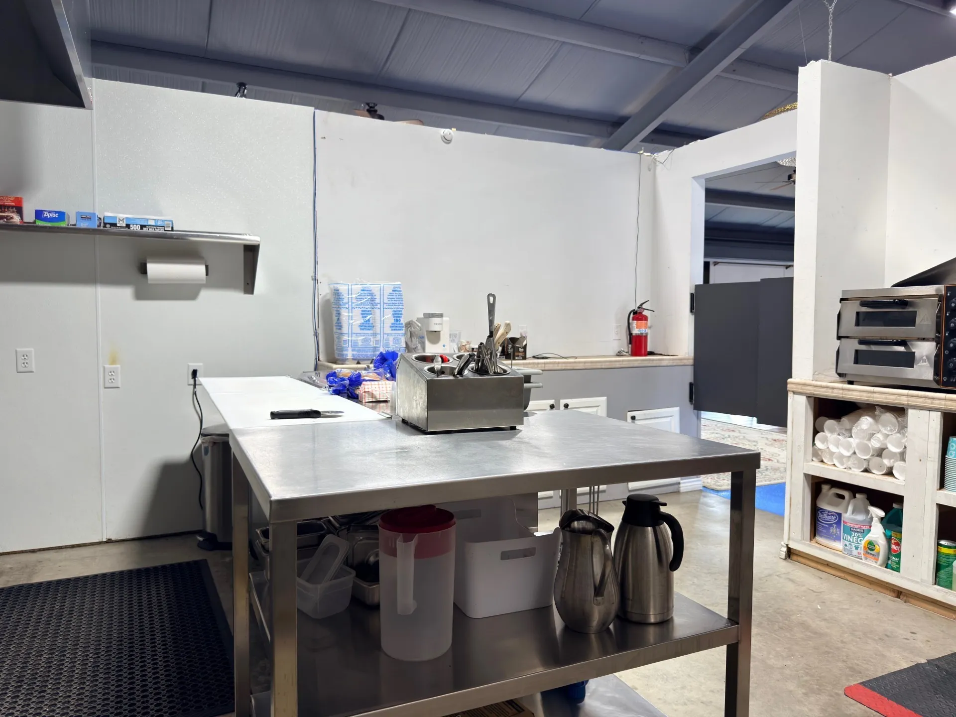 Business For Rent in Hunt County , 8806 Fm 751, Quinlan, Texas 75474, 0, 0, Garage spaces, 0 Sqft, built in 2012, Price $3,000, mls#21303799, Real Estate Agent in Quinlan, Homes For Rent in Hunt county, Homes For Rent in Quinlan, Realtor in Quinlan Texas, Real Estate Brokerage Independent Realty Texas, Luminita Cordes Realtor