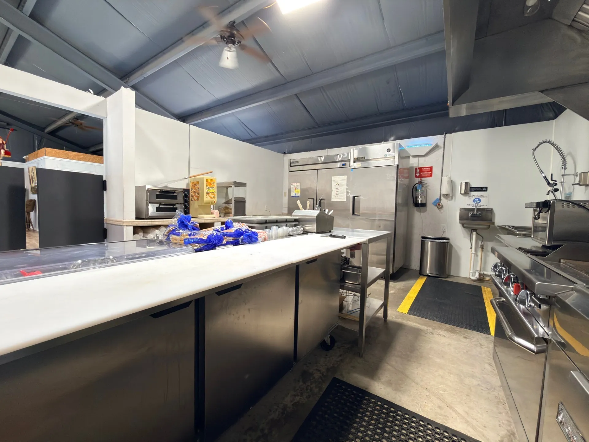 Business For Rent in Hunt County , 8806 Fm 751, Quinlan, Texas 75474, 0, 0, Garage spaces, 0 Sqft, built in 2012, Price $3,000, mls#21303799, Real Estate Agent in Quinlan, Homes For Rent in Hunt county, Homes For Rent in Quinlan, Realtor in Quinlan Texas, Real Estate Brokerage Independent Realty Texas, Luminita Cordes Realtor