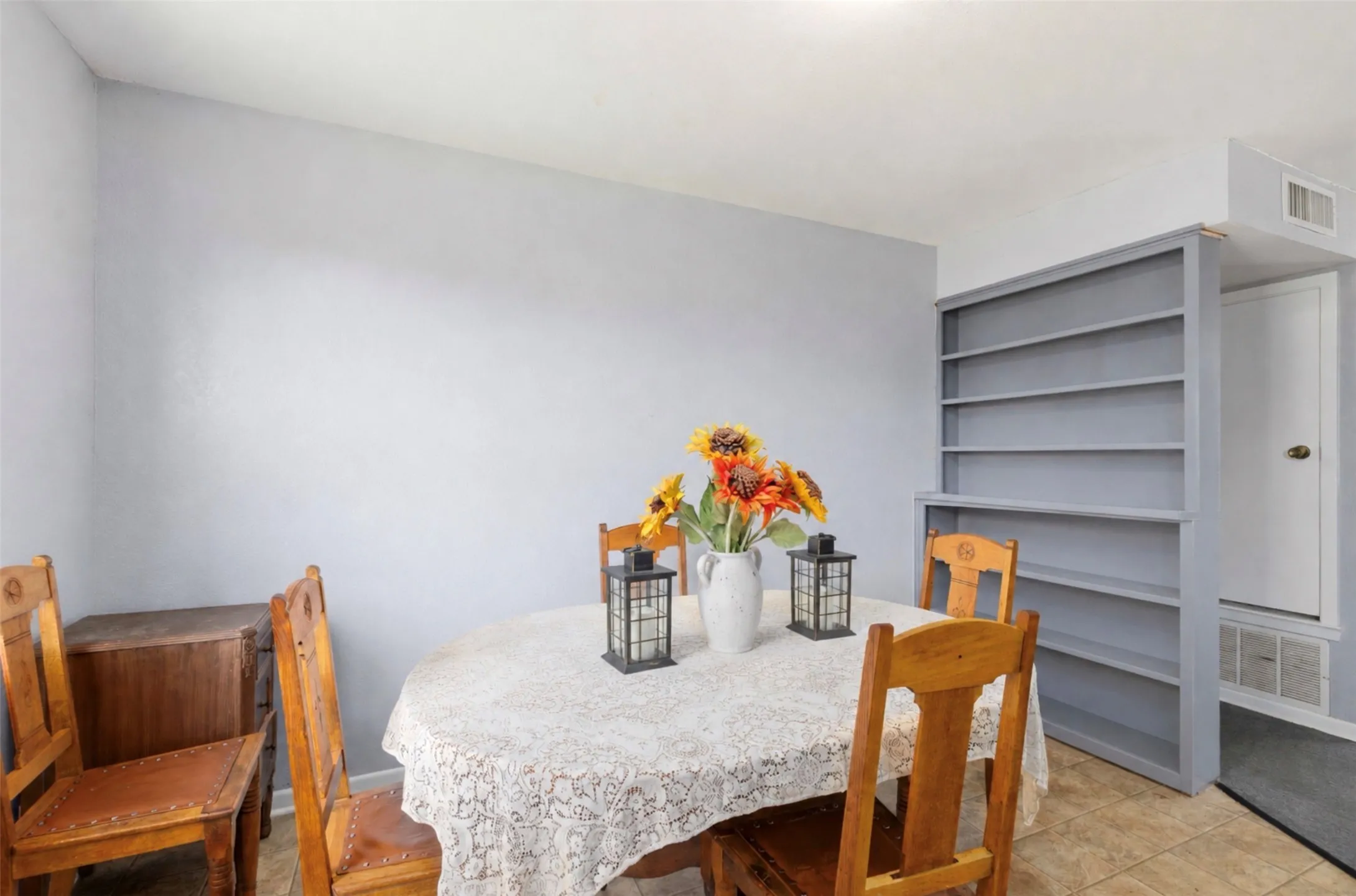 Single Family Residence For Sale in Brown County , 4405 Redbird Drive, Brownwood, Texas 76801, 2 Bedroom, 1 Bathroom, 1 Garage spaces, 1,059 Sqft, built in 1985, mls#21304274, Real Estate Agent in Brownwood, Homes For Sale in Brown county, Homes For Sale in Brownwood, Realtor in Brownwood Texas, Real Estate Brokerage Independent Realty Texas, Luminita Cordes Realtor