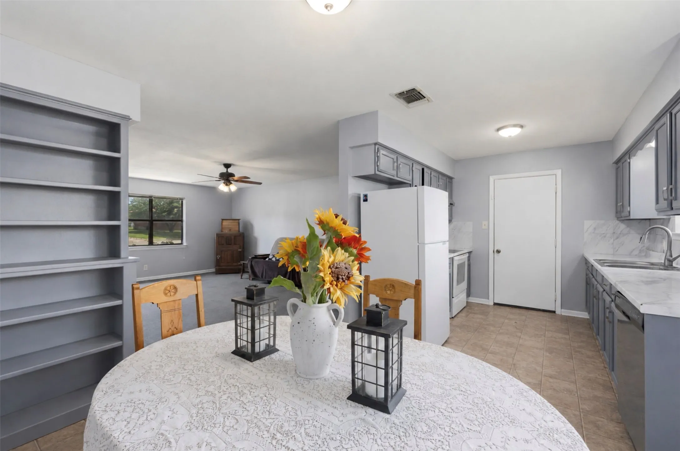 Single Family Residence For Sale in Brown County , 4405 Redbird Drive, Brownwood, Texas 76801, 2 Bedroom, 1 Bathroom, 1 Garage spaces, 1,059 Sqft, built in 1985, mls#21304274, Real Estate Agent in Brownwood, Homes For Sale in Brown county, Homes For Sale in Brownwood, Realtor in Brownwood Texas, Real Estate Brokerage Independent Realty Texas, Luminita Cordes Realtor