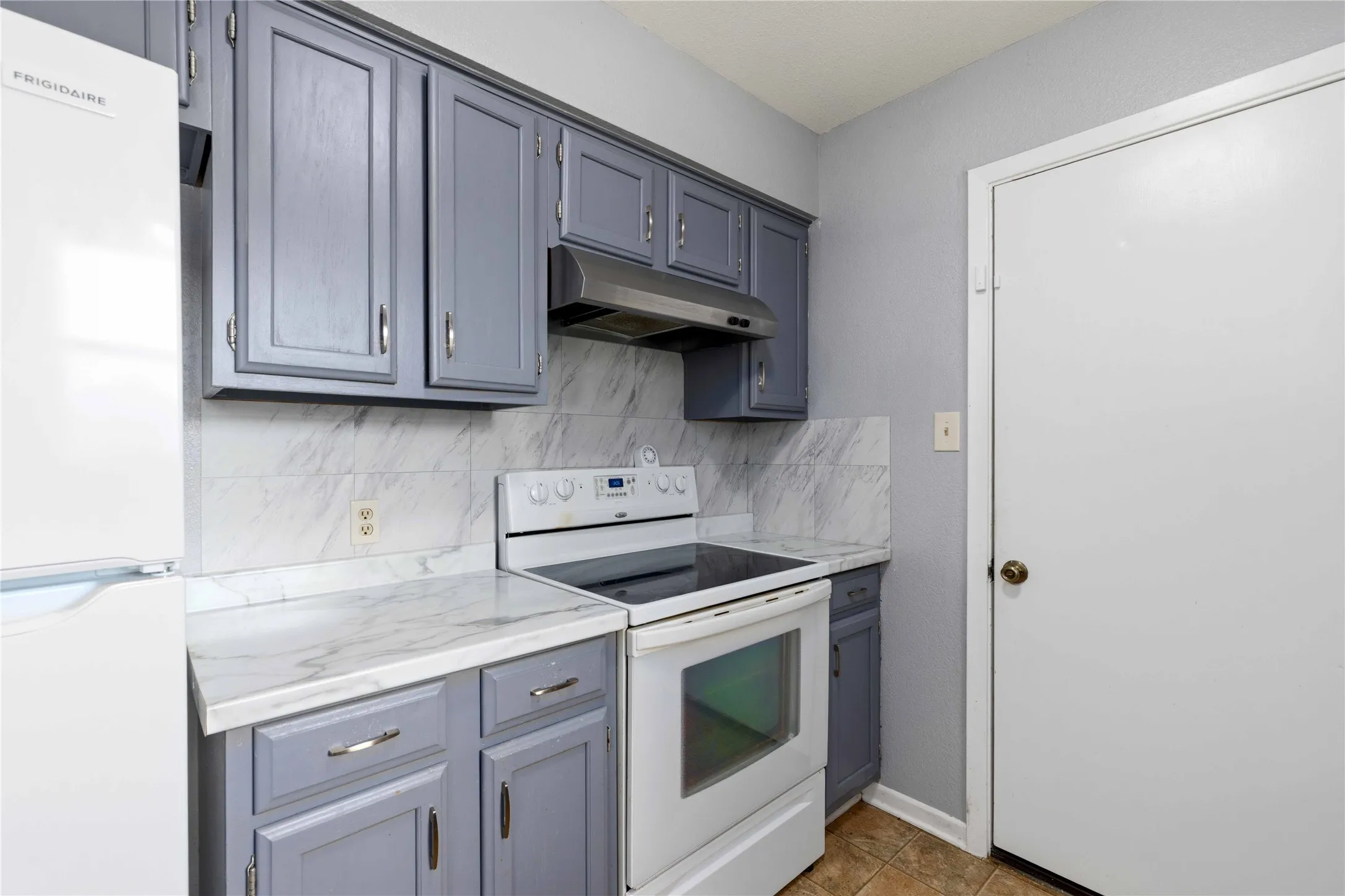 Single Family Residence For Sale in Brown County , 4405 Redbird Drive, Brownwood, Texas 76801, 2 Bedroom, 1 Bathroom, 1 Garage spaces, 1,059 Sqft, built in 1985, mls#21304274, Real Estate Agent in Brownwood, Homes For Sale in Brown county, Homes For Sale in Brownwood, Realtor in Brownwood Texas, Real Estate Brokerage Independent Realty Texas, Luminita Cordes Realtor