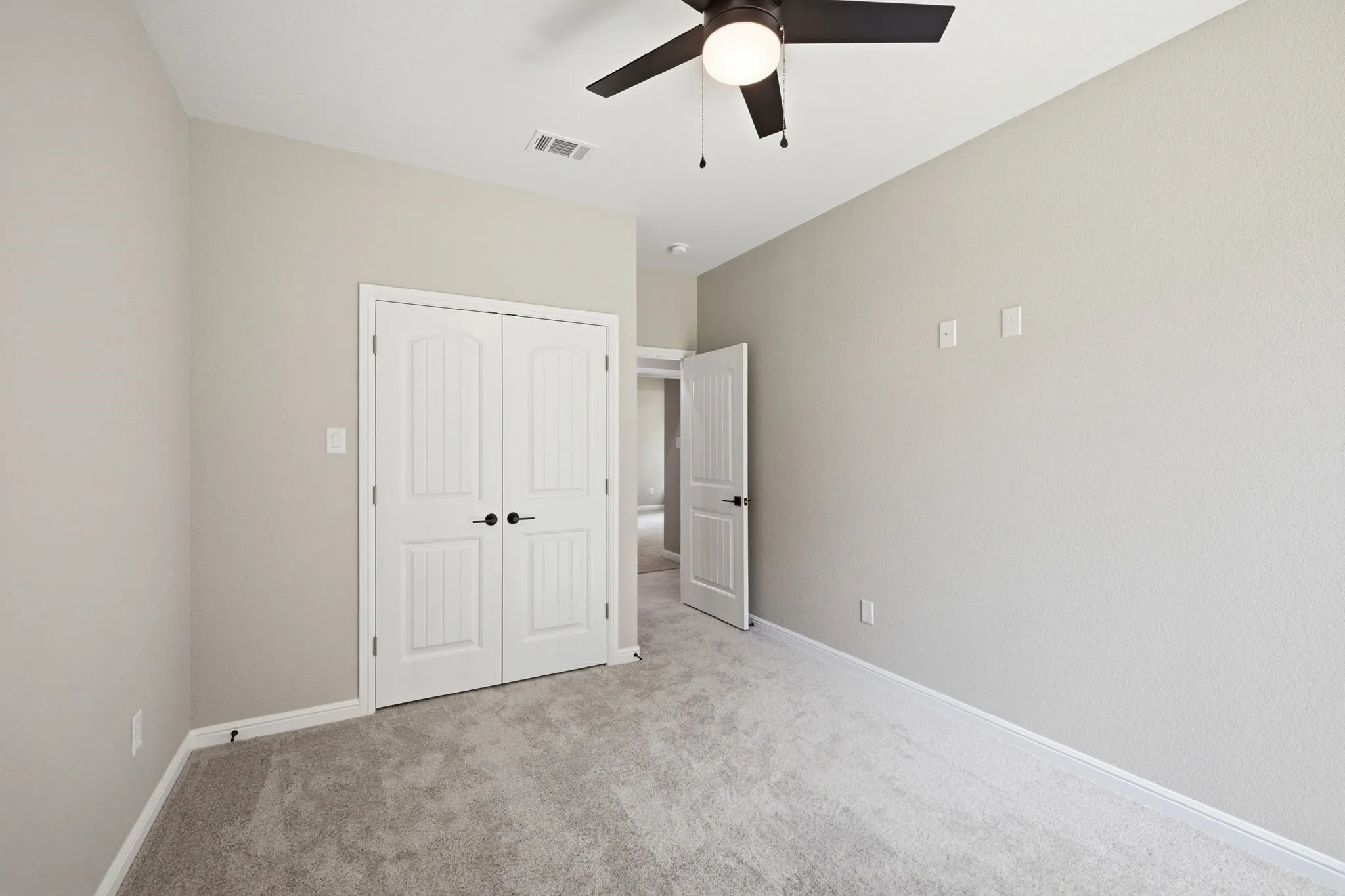Single Family Residence For Sale in Johnson County , 304 Evans Street, Cleburne, Texas 76031, 3 Bedroom, 2 Bathroom, 2 Garage spaces, 1,440 Sqft, built in 2026, mls#21301369, Real Estate Agent in Cleburne, Homes For Sale in Johnson county, Homes For Sale in Cleburne, Realtor in Cleburne Texas, Real Estate Brokerage Independent Realty Texas, Luminita Cordes Realtor