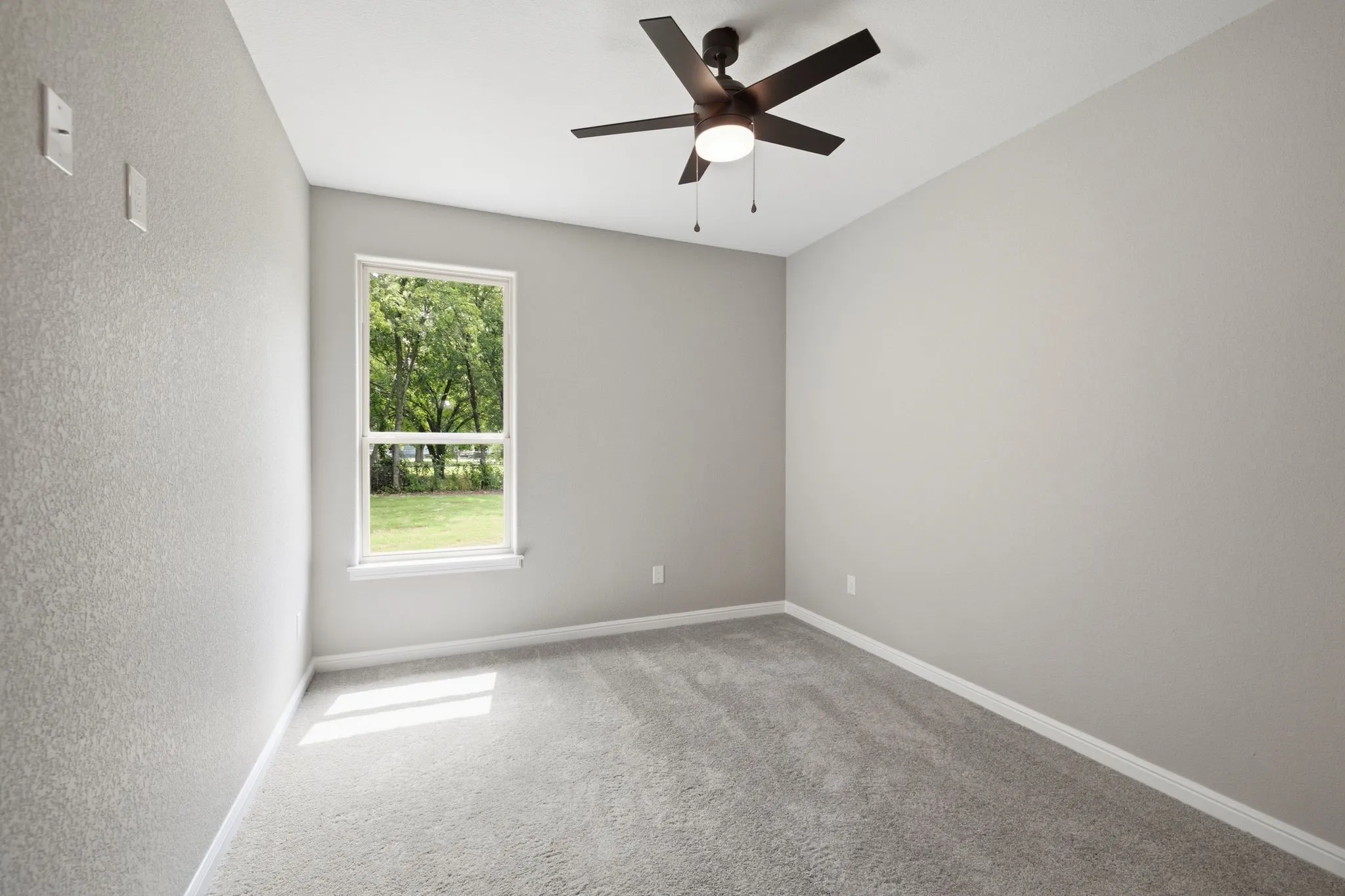 Single Family Residence For Sale in Johnson County , 304 Evans Street, Cleburne, Texas 76031, 3 Bedroom, 2 Bathroom, 2 Garage spaces, 1,440 Sqft, built in 2026, mls#21301369, Real Estate Agent in Cleburne, Homes For Sale in Johnson county, Homes For Sale in Cleburne, Realtor in Cleburne Texas, Real Estate Brokerage Independent Realty Texas, Luminita Cordes Realtor