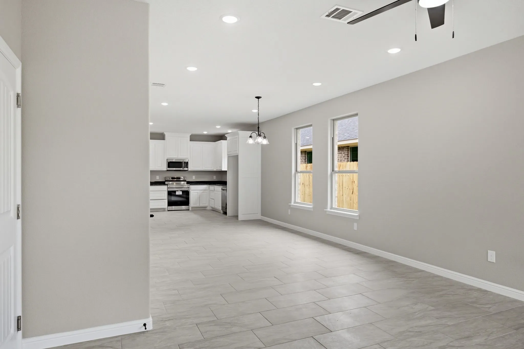 Single Family Residence For Sale in Johnson County , 304 Evans Street, Cleburne, Texas 76031, 3 Bedroom, 2 Bathroom, 2 Garage spaces, 1,440 Sqft, built in 2026, mls#21301369, Real Estate Agent in Cleburne, Homes For Sale in Johnson county, Homes For Sale in Cleburne, Realtor in Cleburne Texas, Real Estate Brokerage Independent Realty Texas, Luminita Cordes Realtor