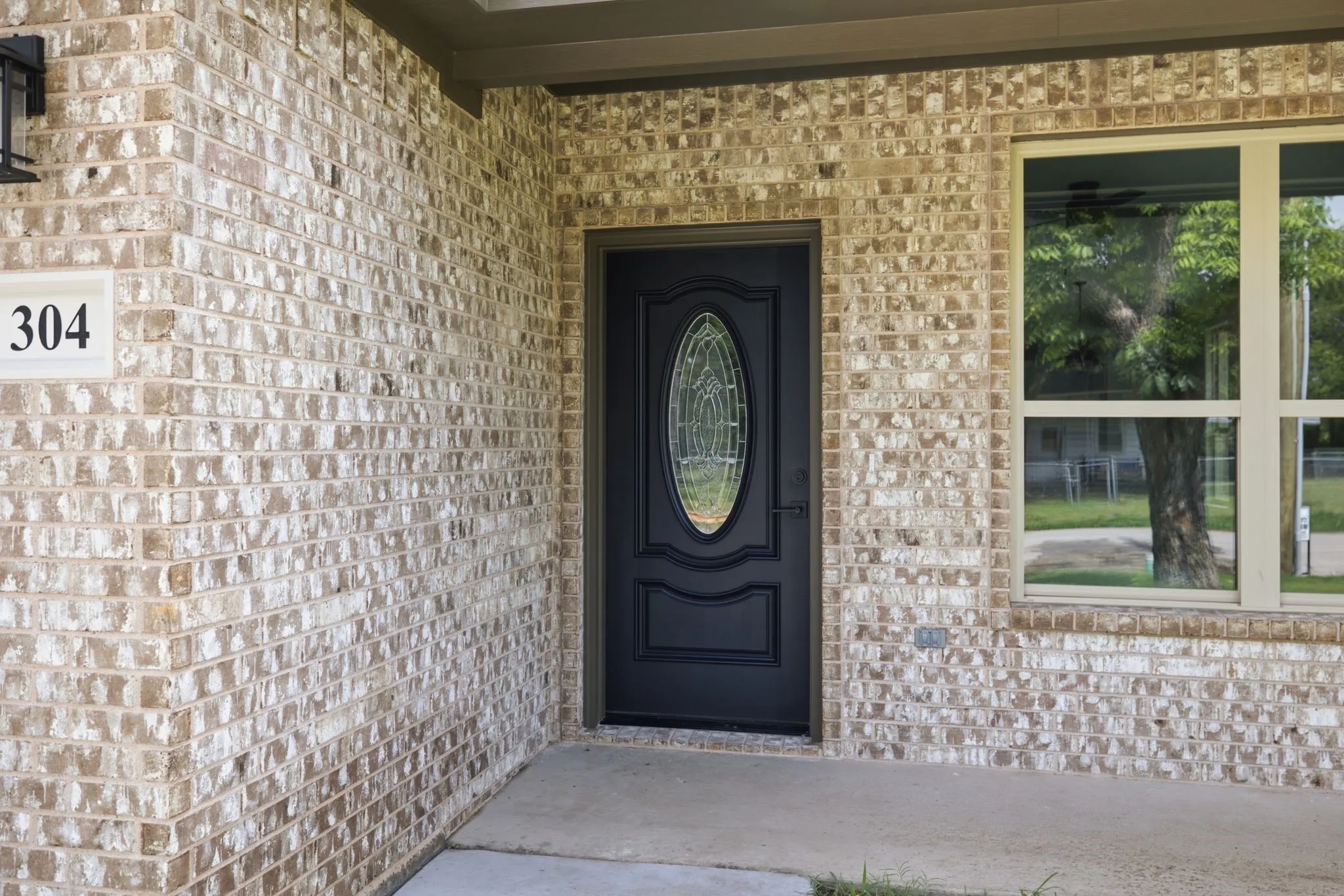 Single Family Residence For Sale in Johnson County , 304 Evans Street, Cleburne, Texas 76031, 3 Bedroom, 2 Bathroom, 2 Garage spaces, 1,440 Sqft, built in 2026, mls#21301369, Real Estate Agent in Cleburne, Homes For Sale in Johnson county, Homes For Sale in Cleburne, Realtor in Cleburne Texas, Real Estate Brokerage Independent Realty Texas, Luminita Cordes Realtor