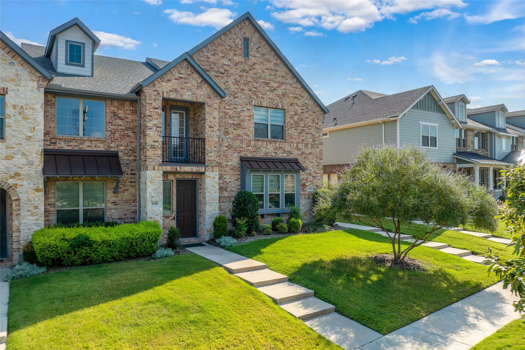 Single Family Residence For Sale in Dallas County , 2618 Dodson Street, Garland, Texas 75042, 2 Bedrooms, 3 Bathrooms, 2 Garage spaces, 1,514 Sqft, built in 2020, Price $315,949, mls#21304873, Real Estate Agent in Garland, Homes For Sale in Dallas county, Homes For Sale in Garland, Realtor in Garland Texas, Real Estate Brokerage Independent Realty Texas, Luminita Cordes Realtor