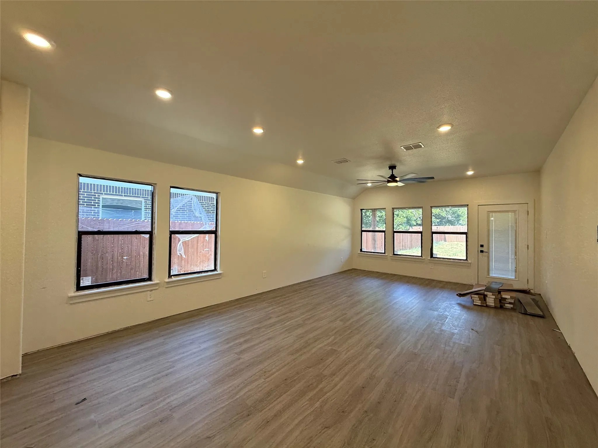 Single Family Residence For Sale in Parker County , 409 Smith Road, Springtown, Texas 76082, 3 Bedroom, 2 Bathroom, 2 Garage spaces, 1,763 Sqft, built in 2026, mls#21297244, Real Estate Agent in Springtown, Homes For Sale in Parker county, Homes For Sale in Springtown, Realtor in Springtown Texas, Real Estate Brokerage Independent Realty Texas, Luminita Cordes Realtor