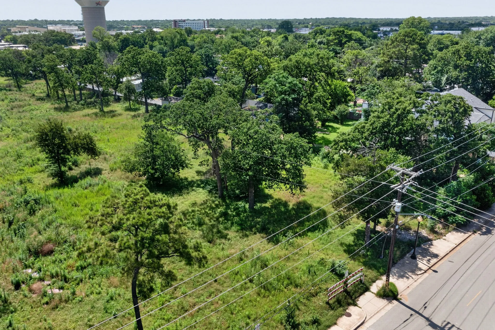 Improved Land For Sale in Tarrant County , 433 N East Street, Arlington, Texas 76011, 0, 0, Garage spaces, 0 Sqft, built in 0, mls#21295724, Real Estate Agent in Arlington, Homes For Sale in Tarrant county, Homes For Sale in Arlington, Realtor in Arlington Texas, Real Estate Brokerage Independent Realty Texas, Luminita Cordes Realtor